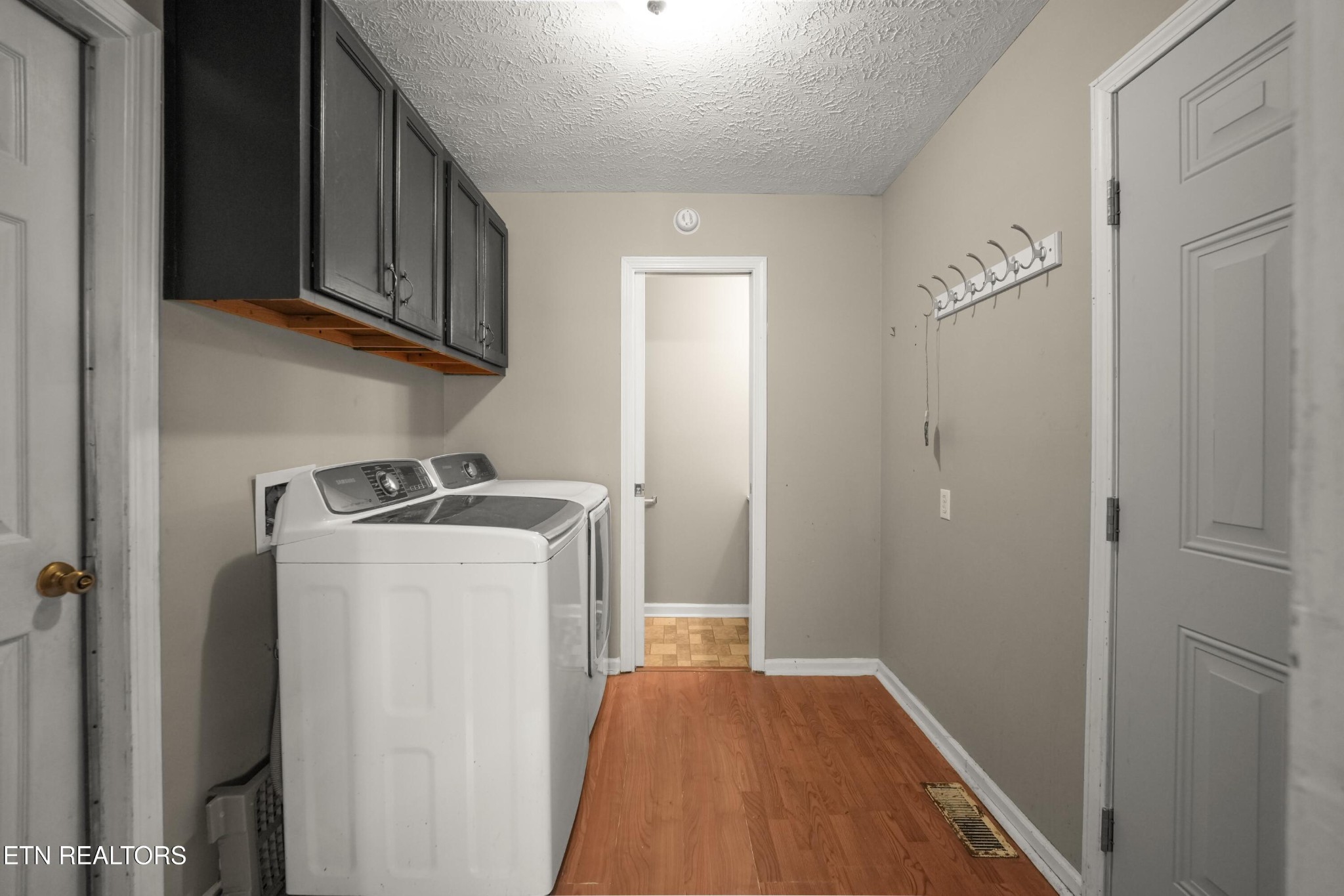 2019 Martha Washington Rd Property Photo 11