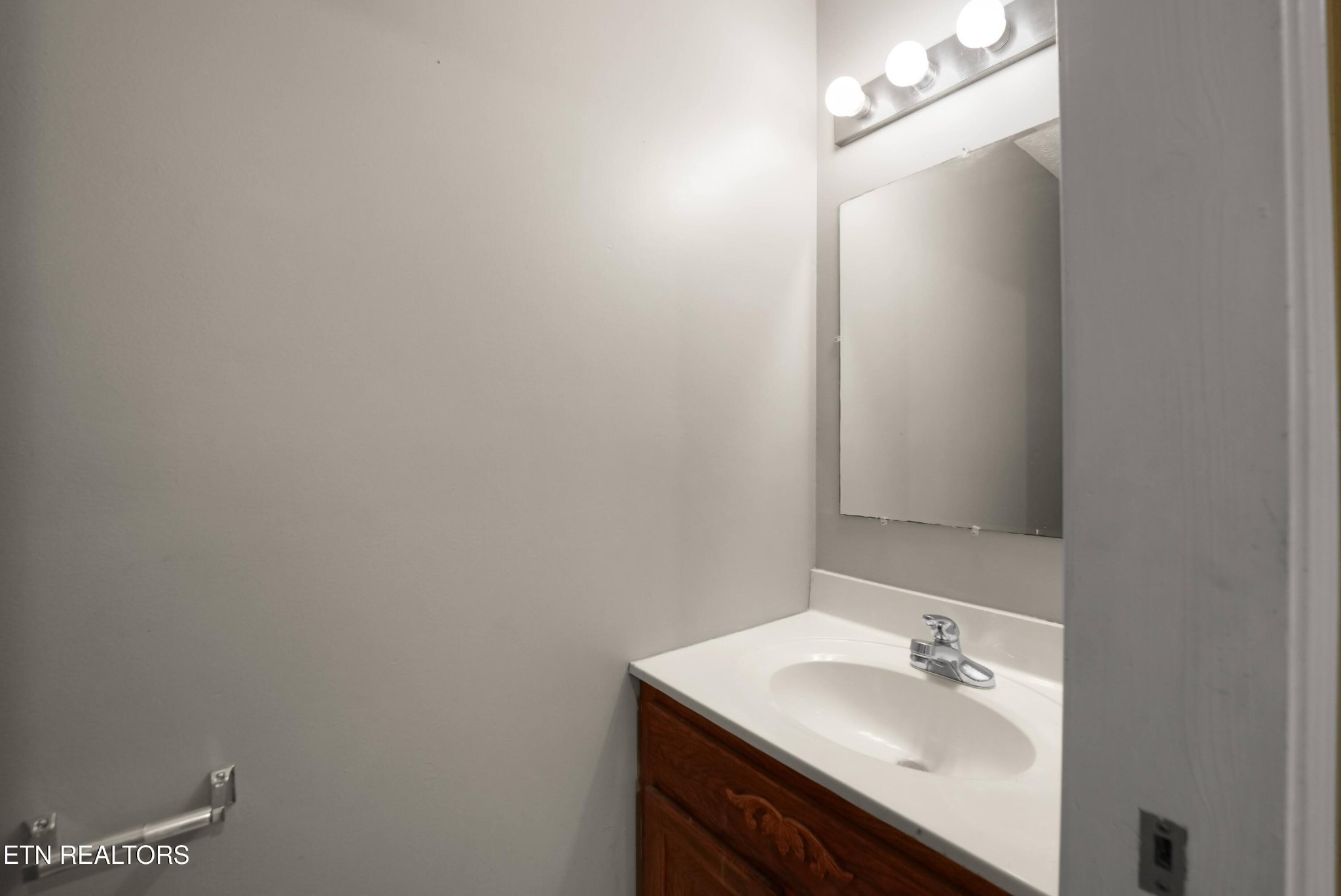 2019 Martha Washington Rd Property Photo 12