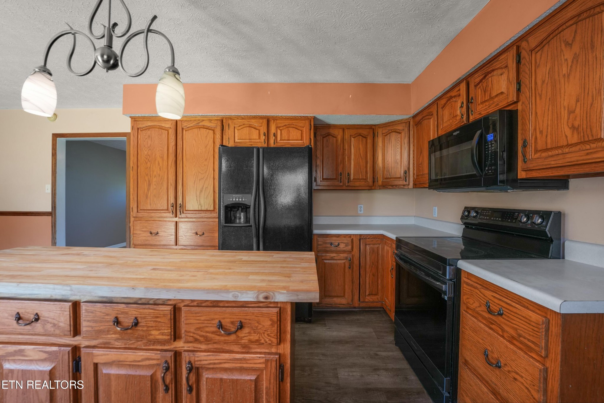 2019 Martha Washington Rd Property Photo 14
