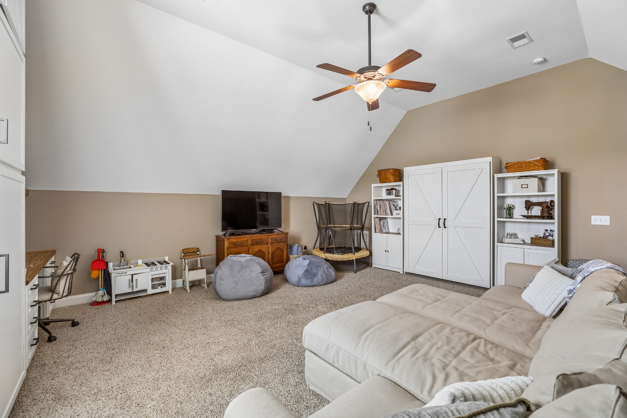 2604 Tellyman Ave Property Photo 48