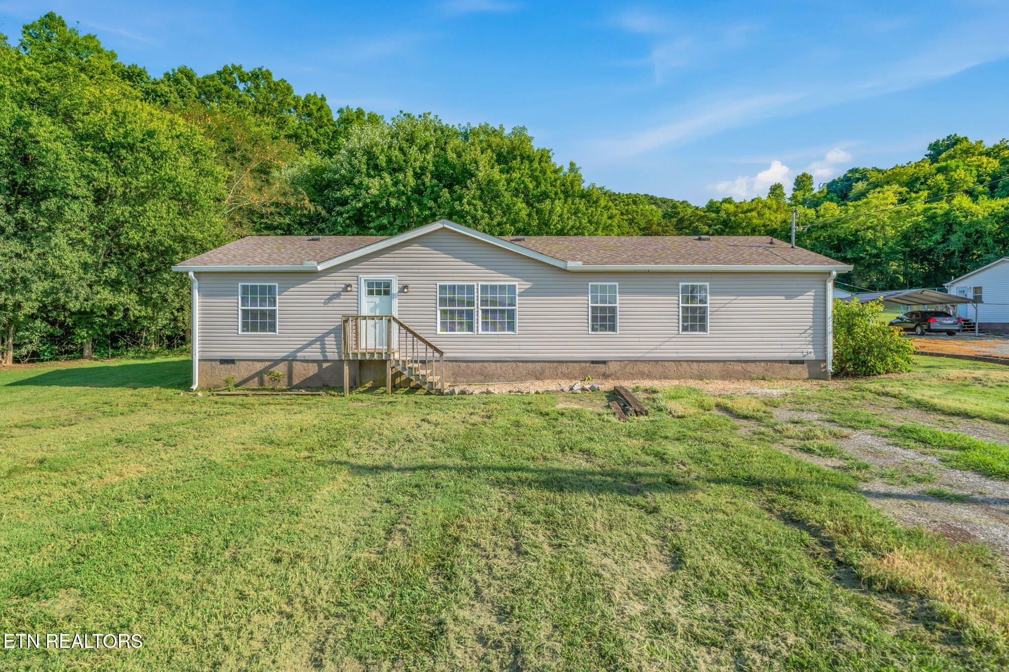 522 Farm Loop Rd Property Photo 1