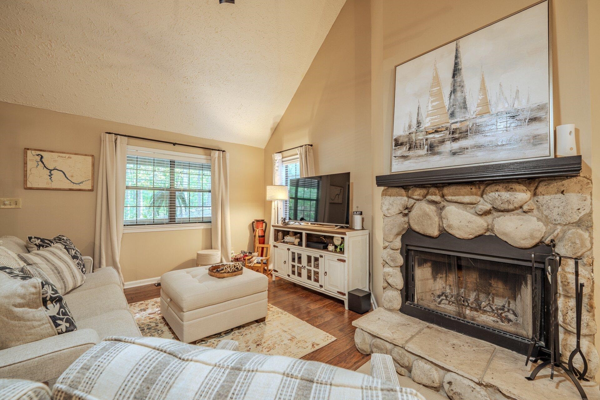 25 Pickwick Woods Cv Property Photo 7