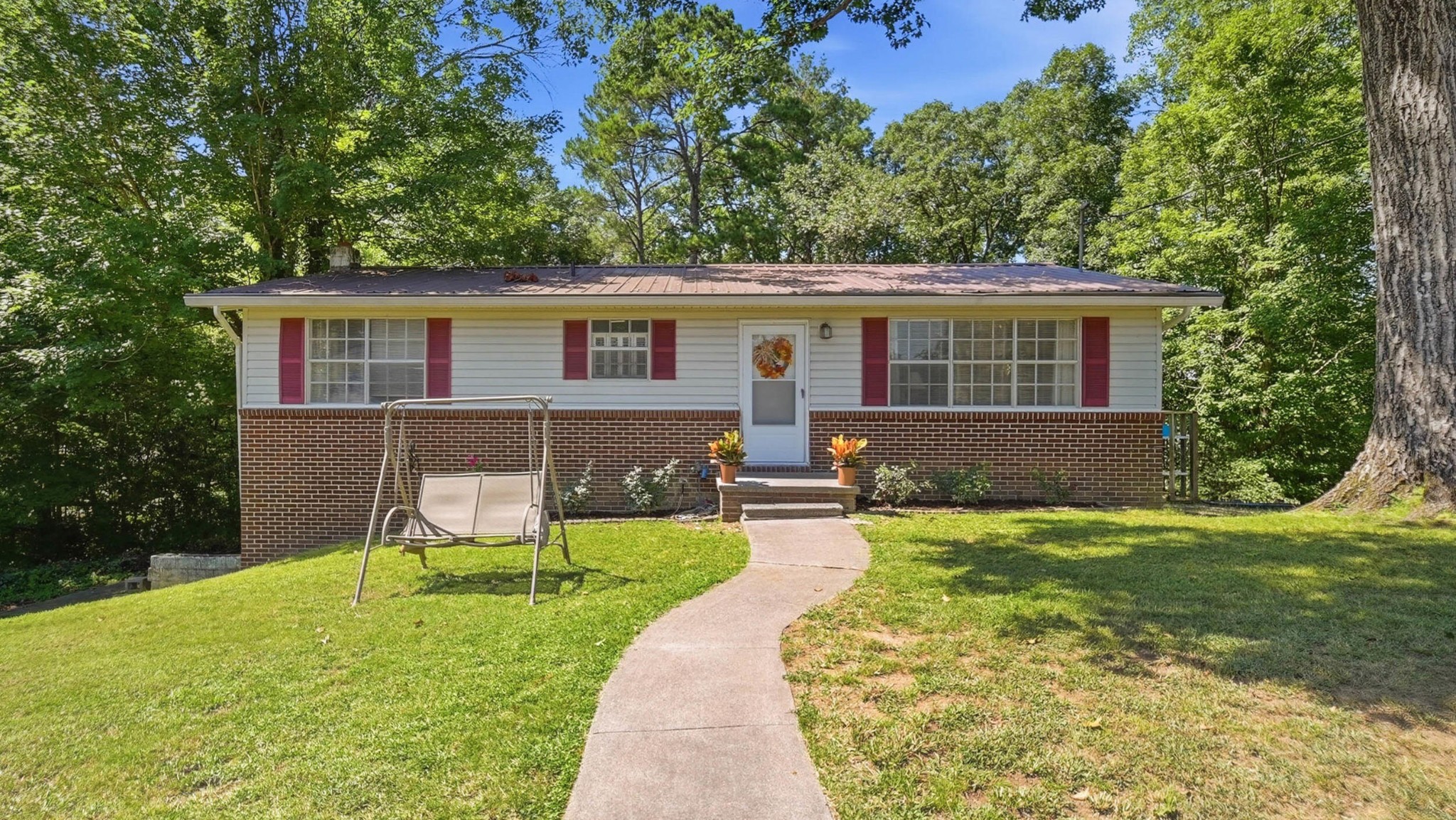 2462 Oak Circle, SW