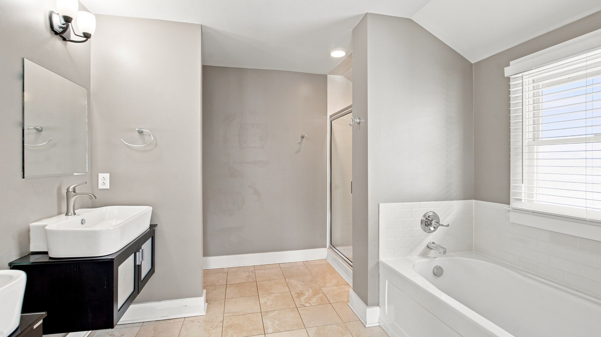2950 Vaulx Ln Property Photo 20