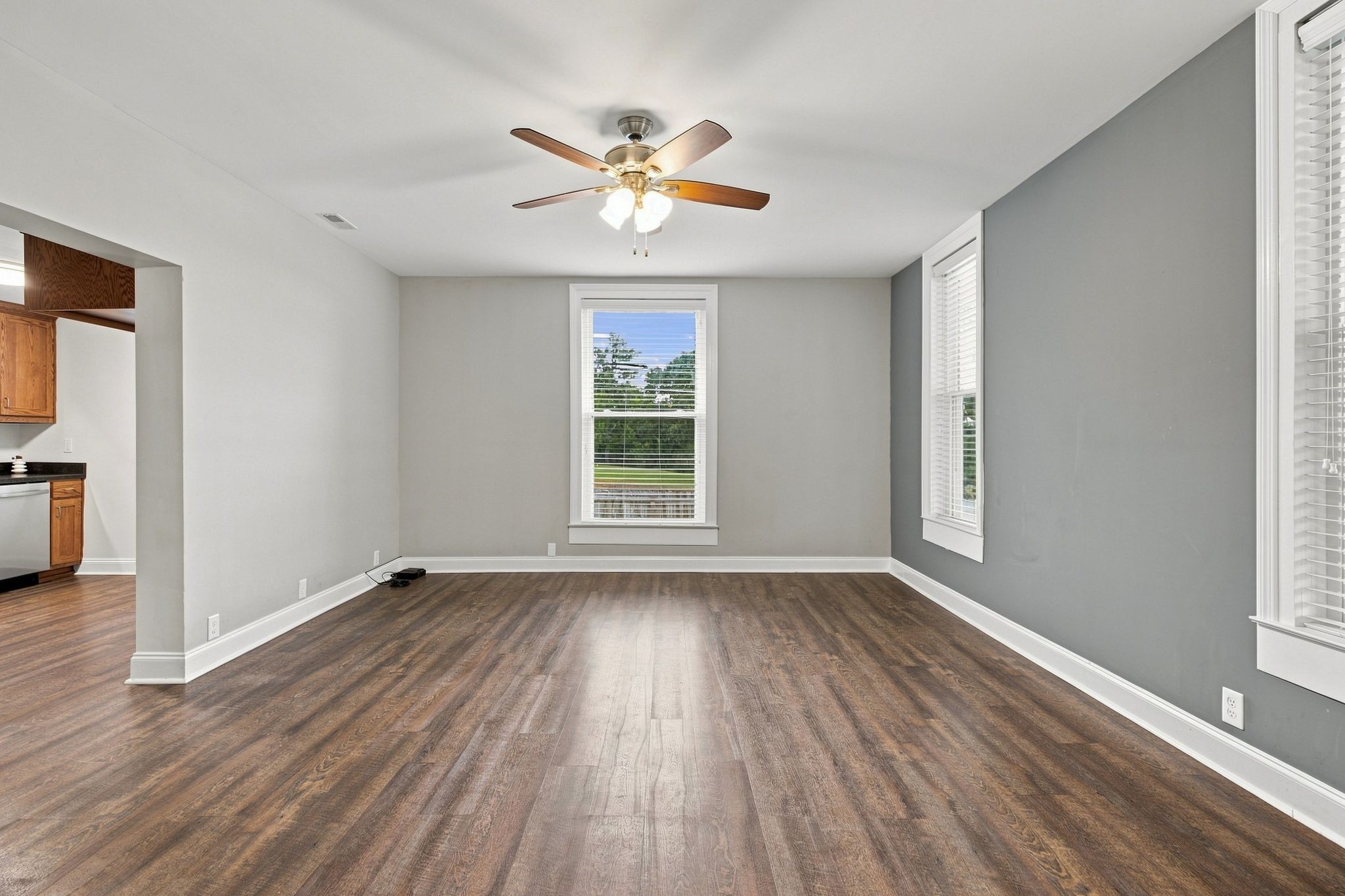 207 N Woodland St Property Photo 8