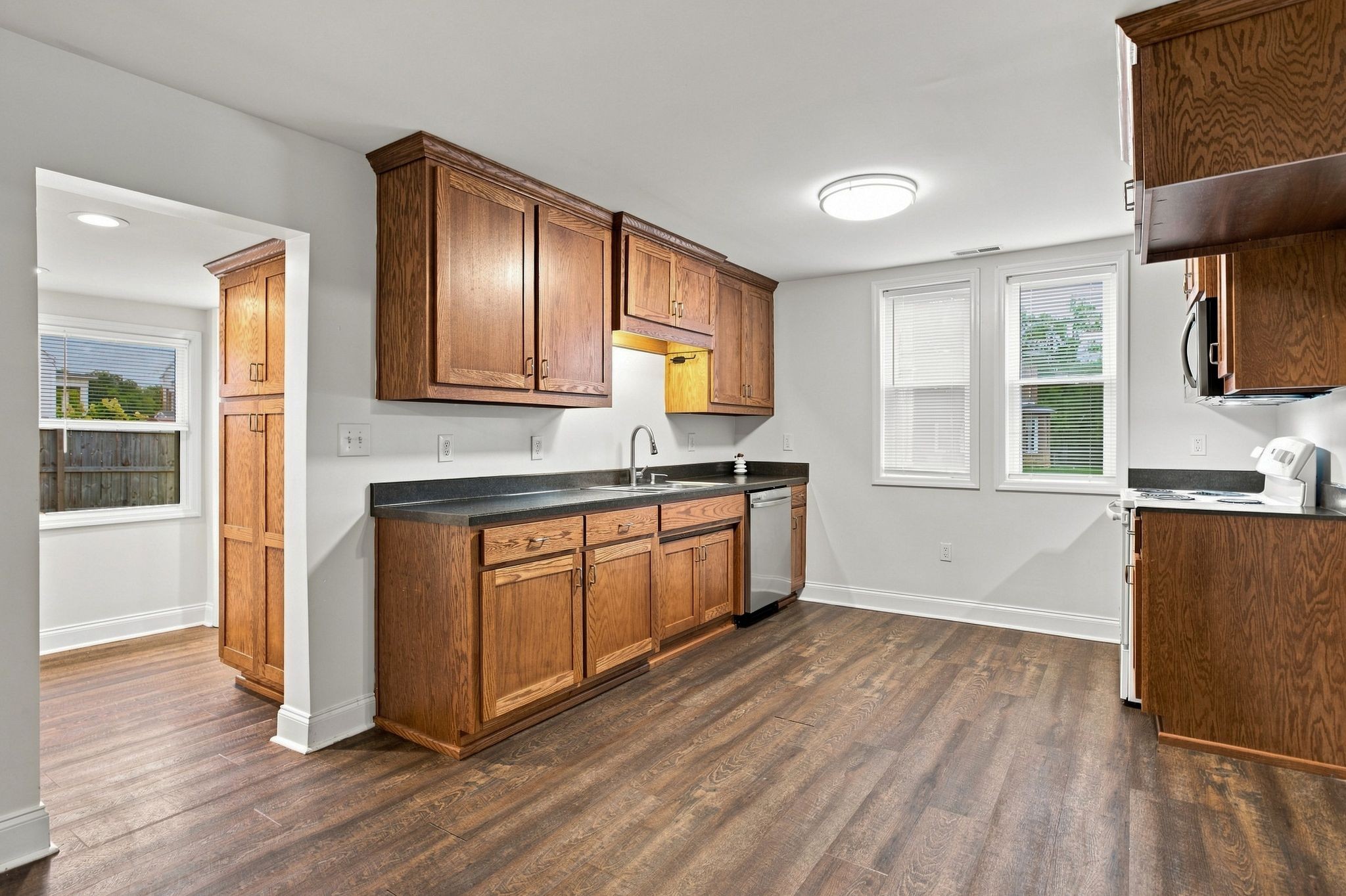 207 N Woodland St Property Photo 12