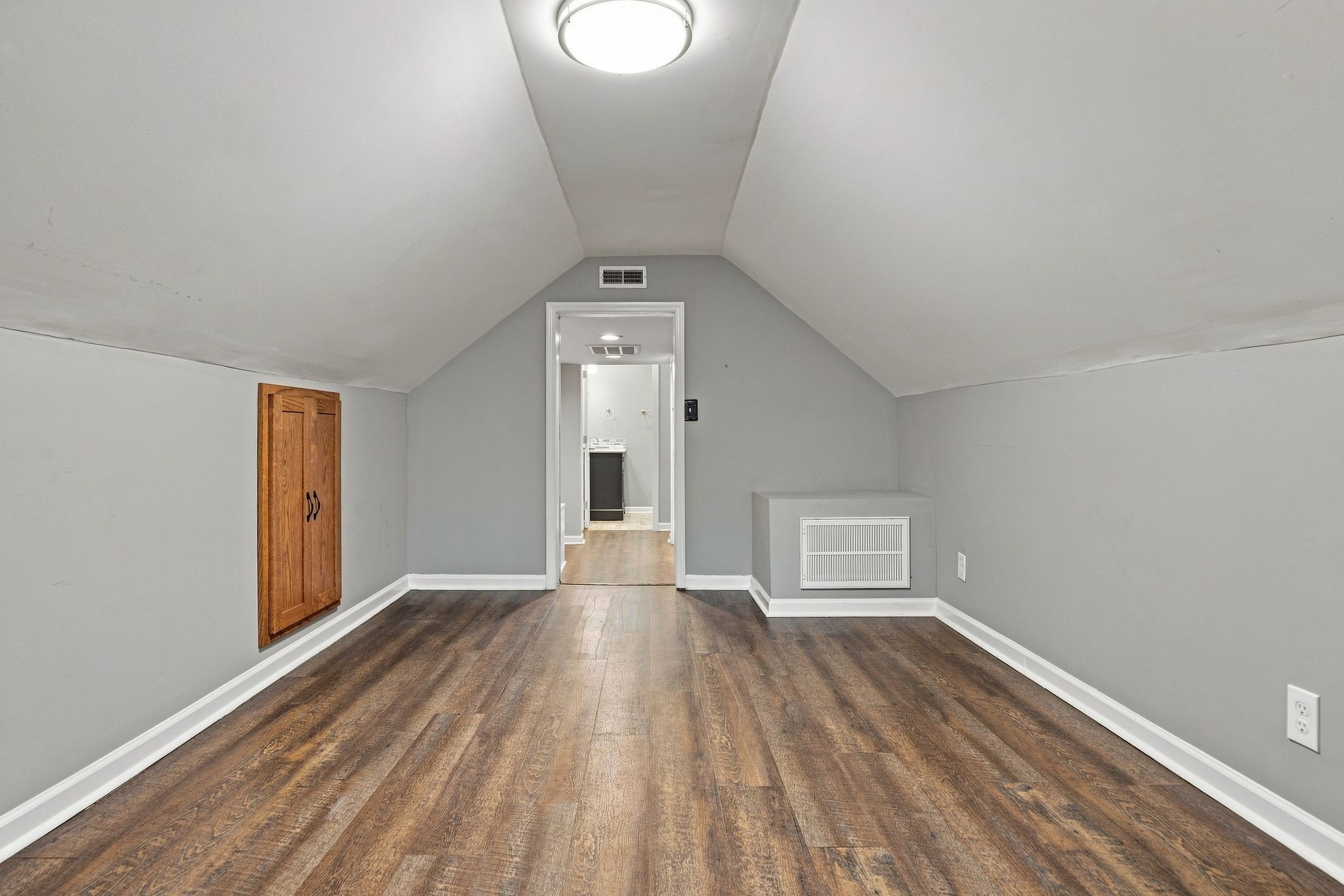 207 N Woodland St Property Photo 32