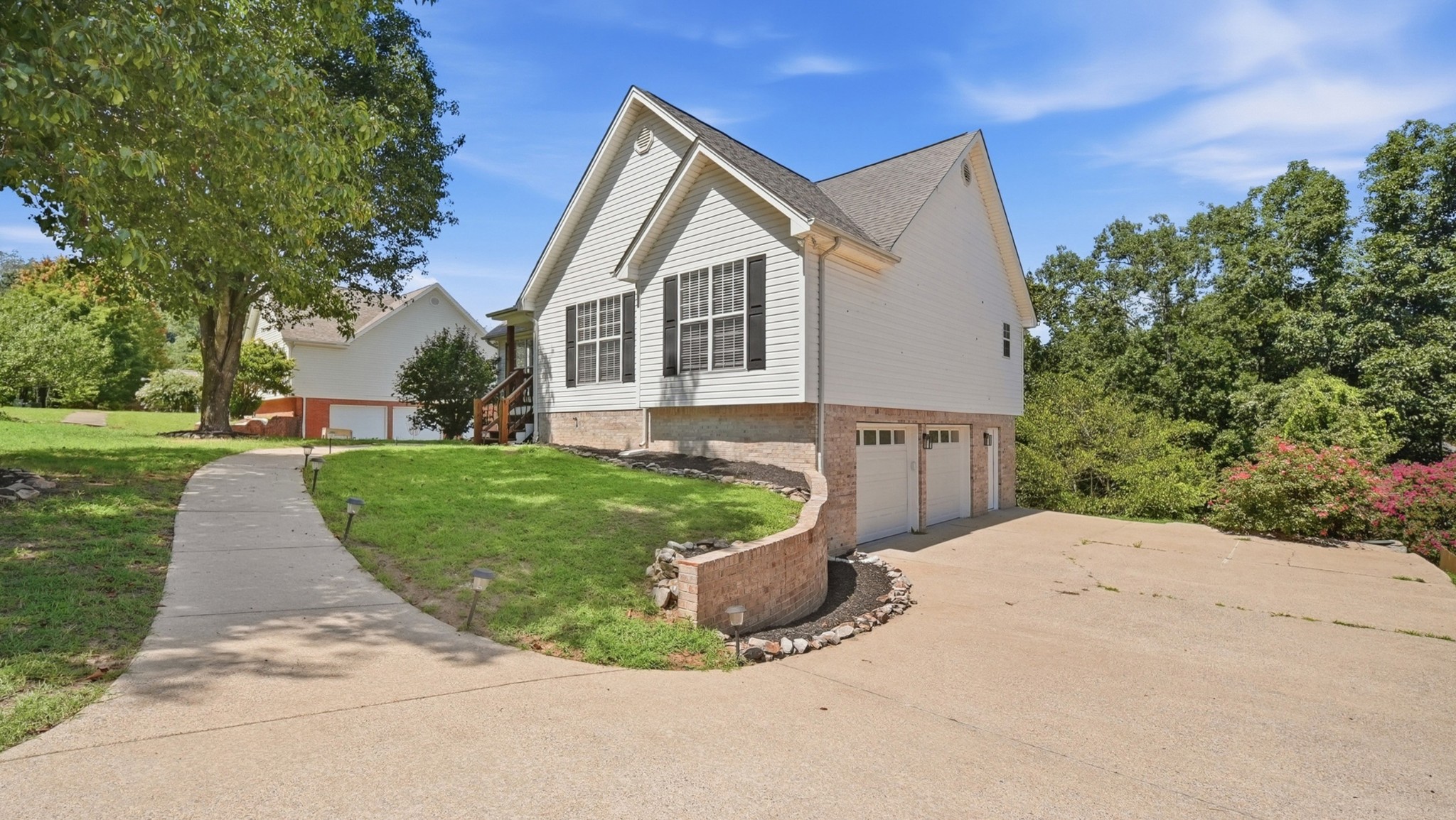 6179 Pringle Dr Property Photo 2