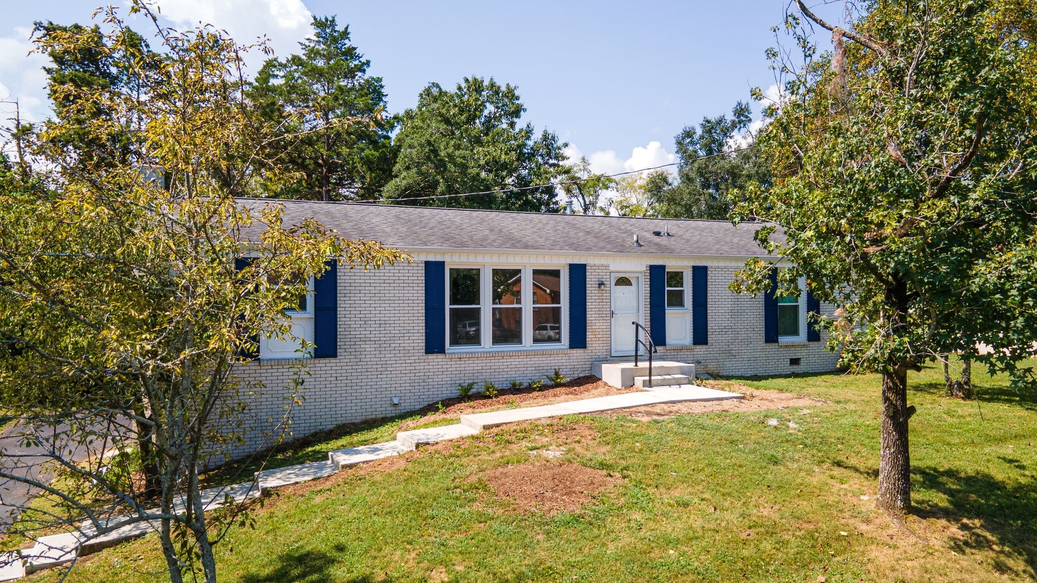 609 Harpeth Pkwy, E Property Photo 1