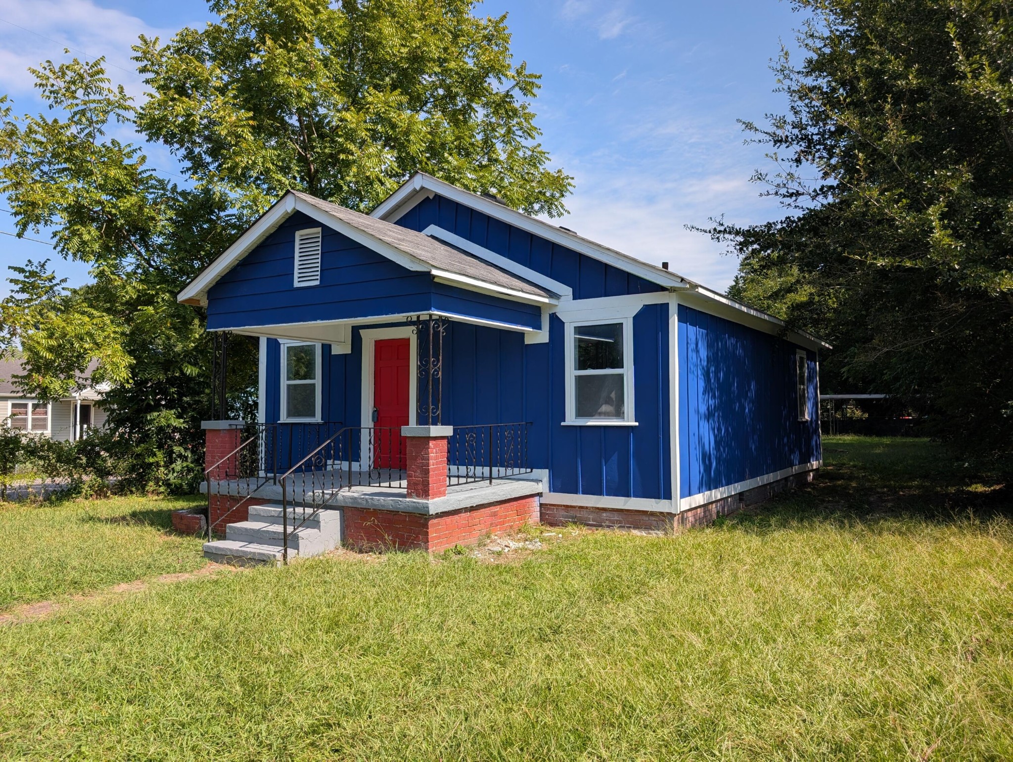 215 Spruce Street Property Photo 1