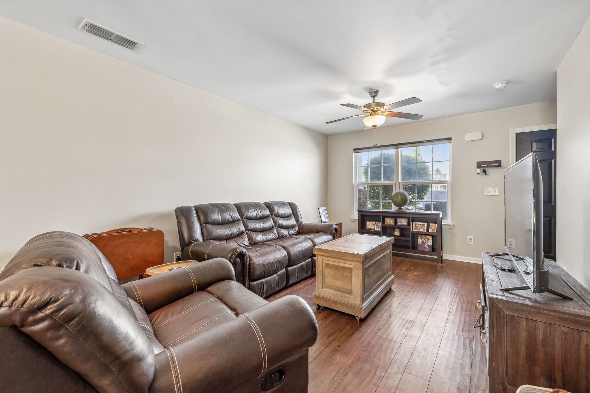 112 Cobblestone Place Dr Property Photo 11