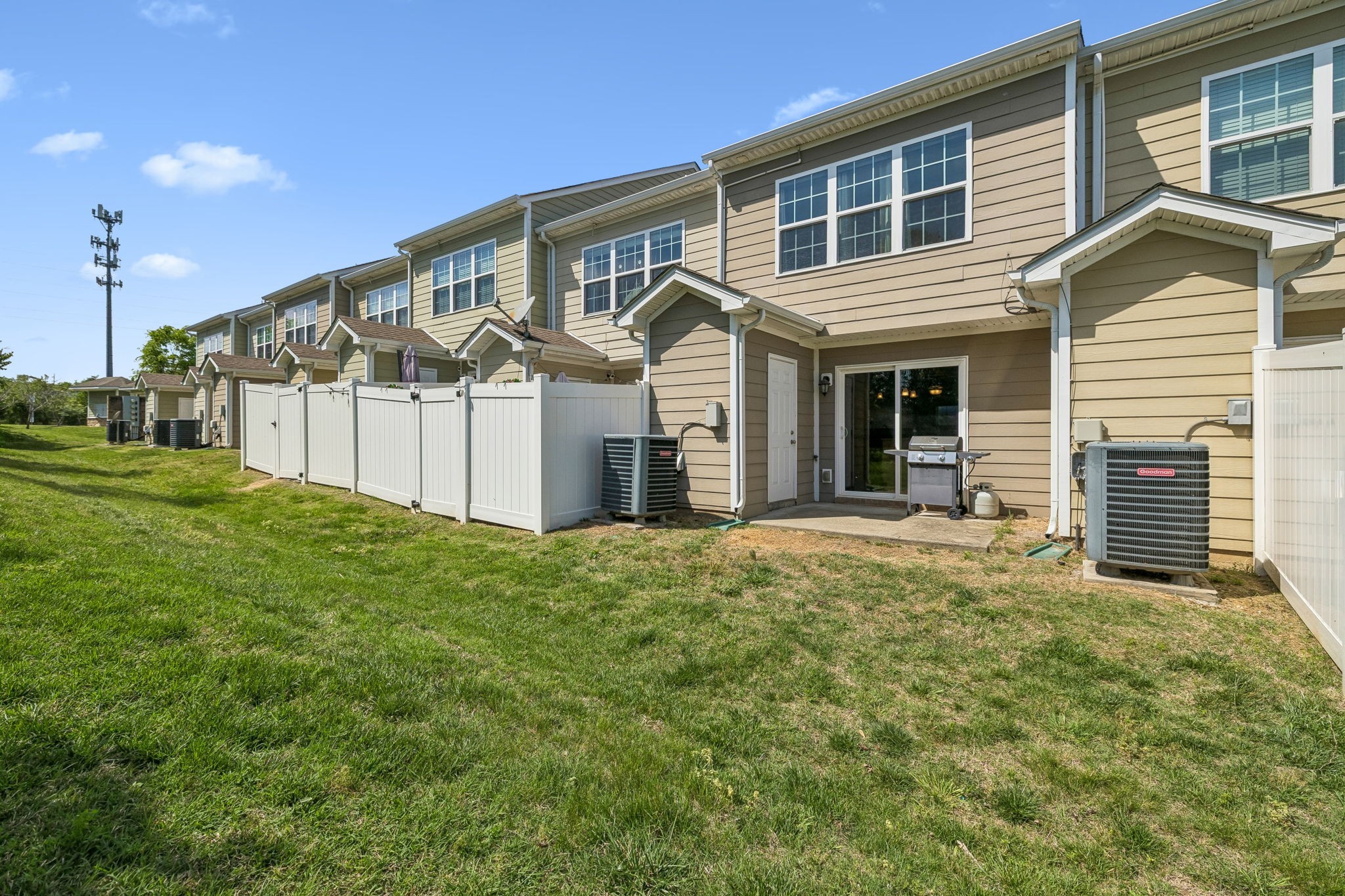 112 Cobblestone Place Dr Property Photo 39