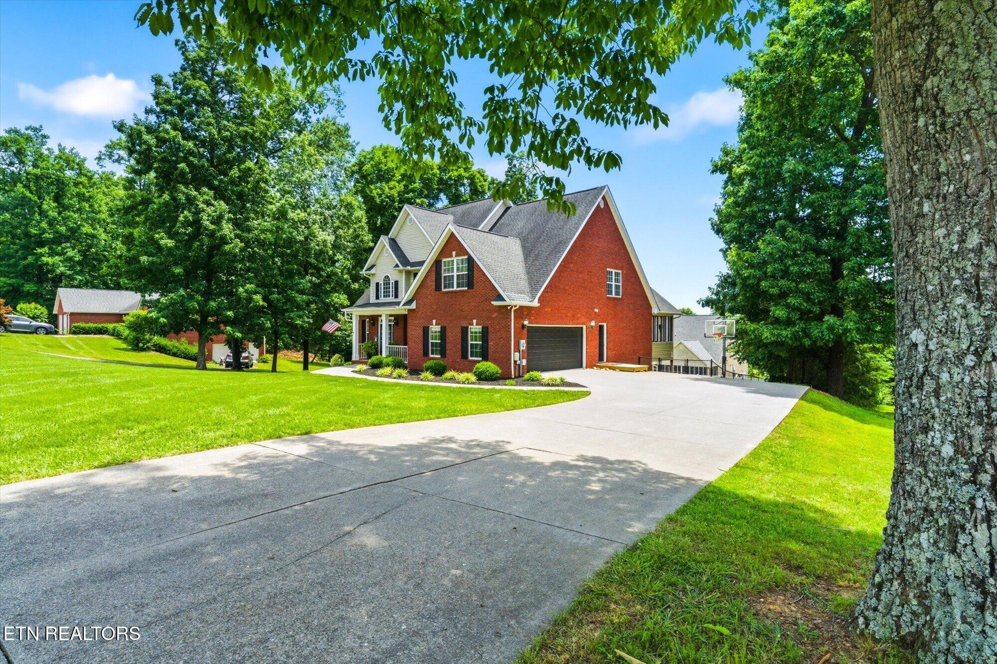 1537 Ellis Woods Loop Property Photo 4