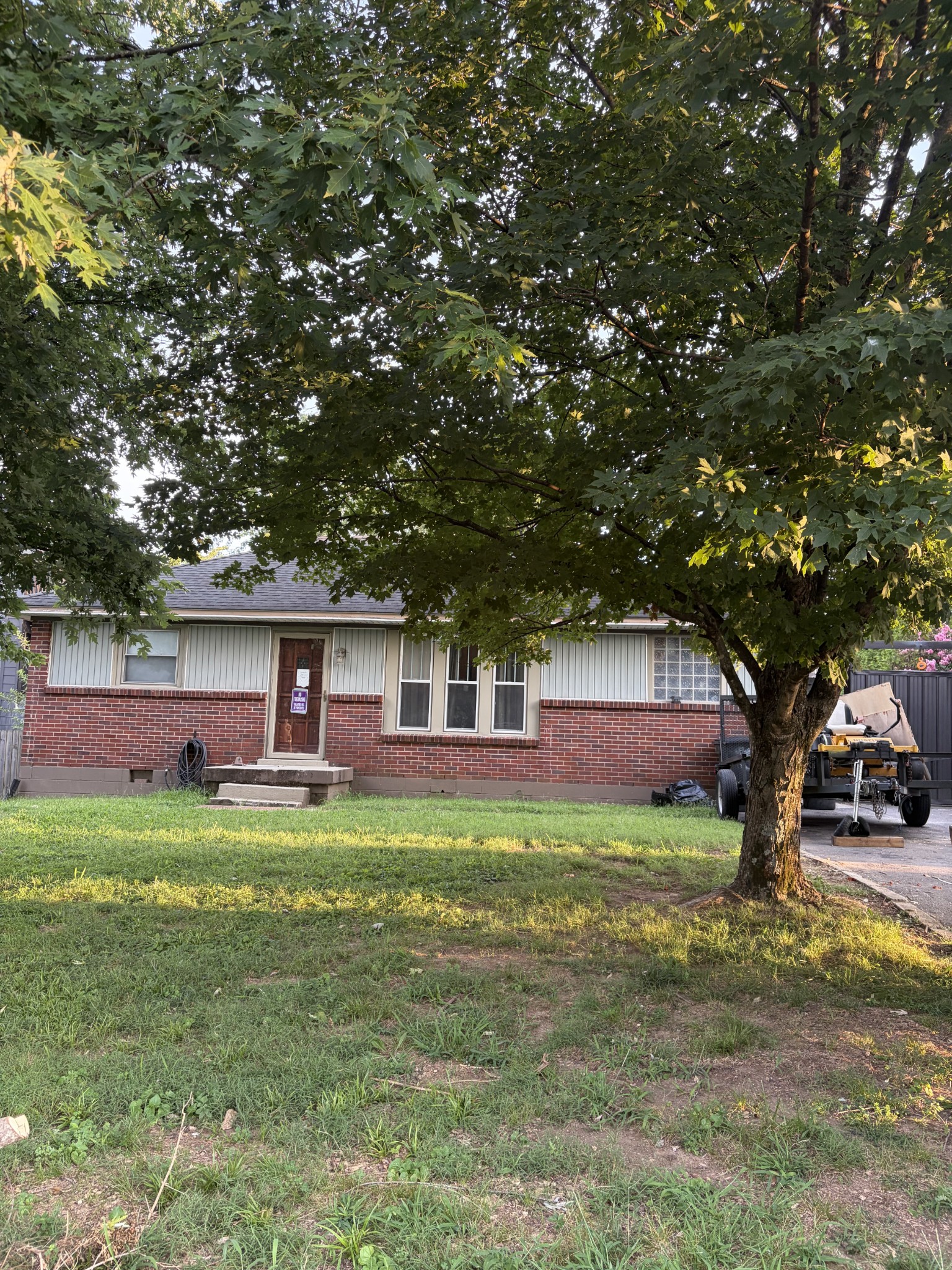 1910 Truett Ave