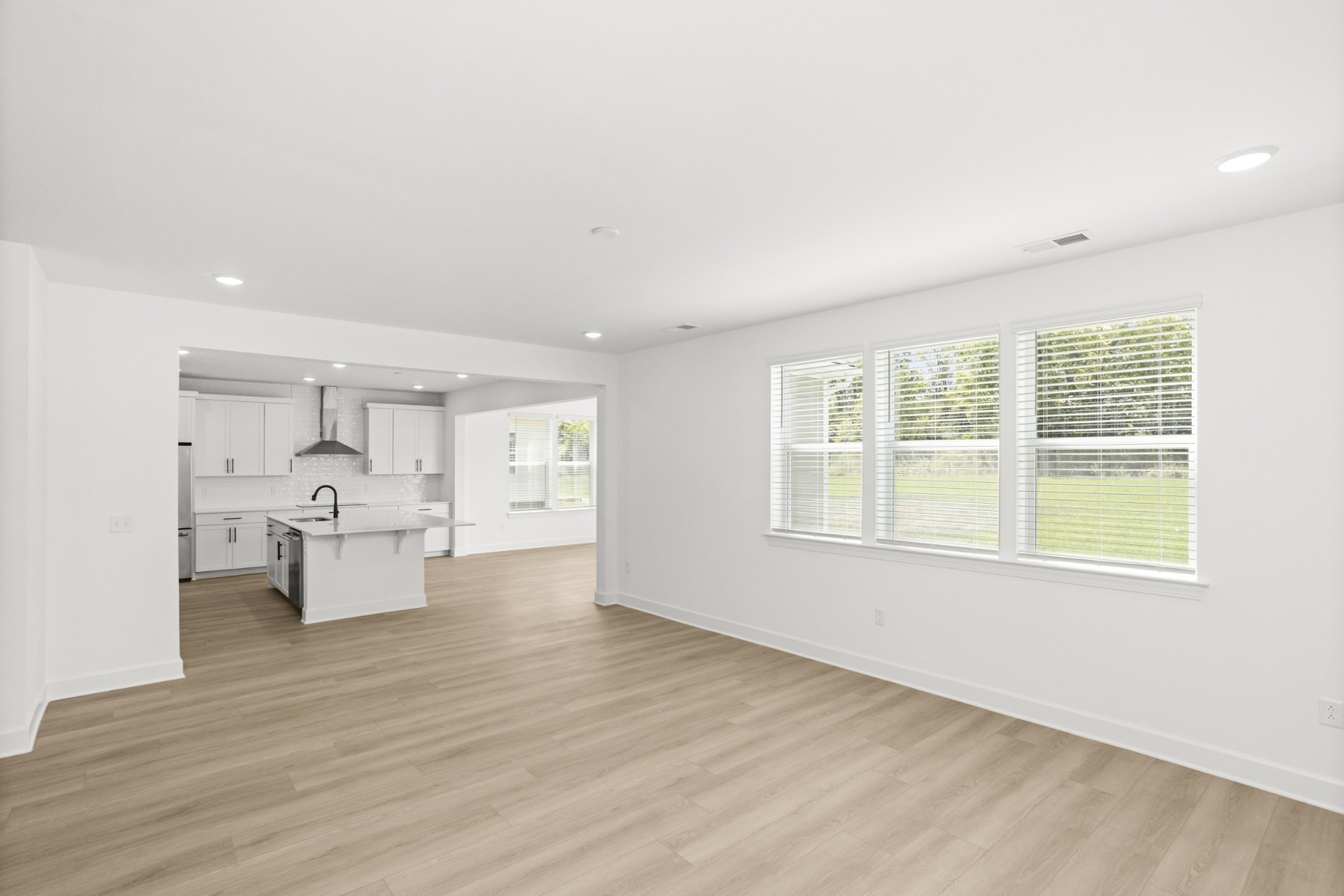 109 West Cassa Way Property Photo 18