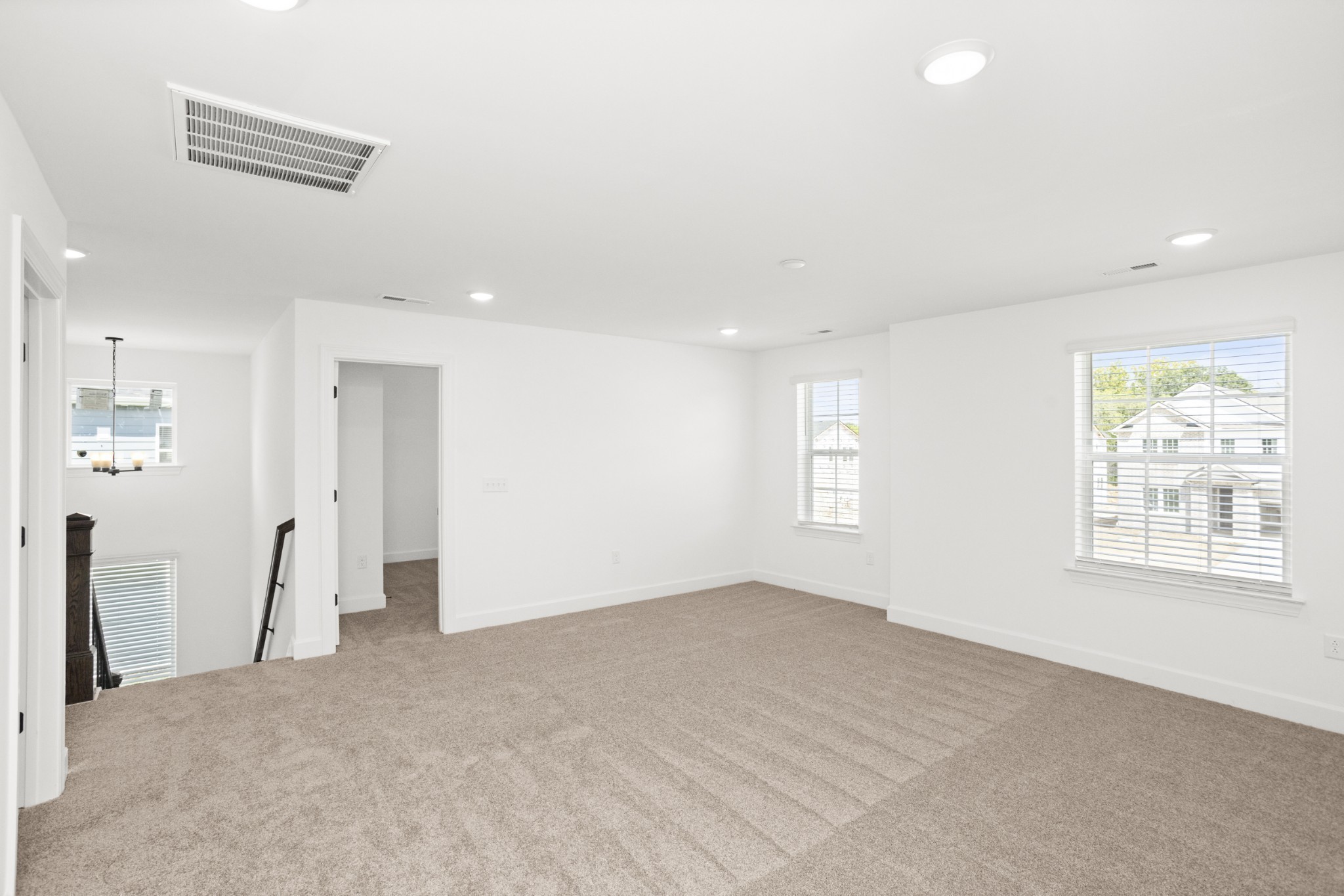 109 West Cassa Way Property Photo 32