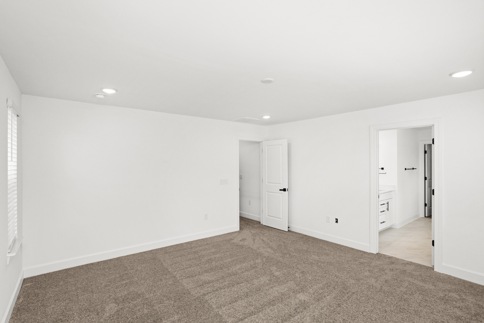 109 West Cassa Way Property Photo 40