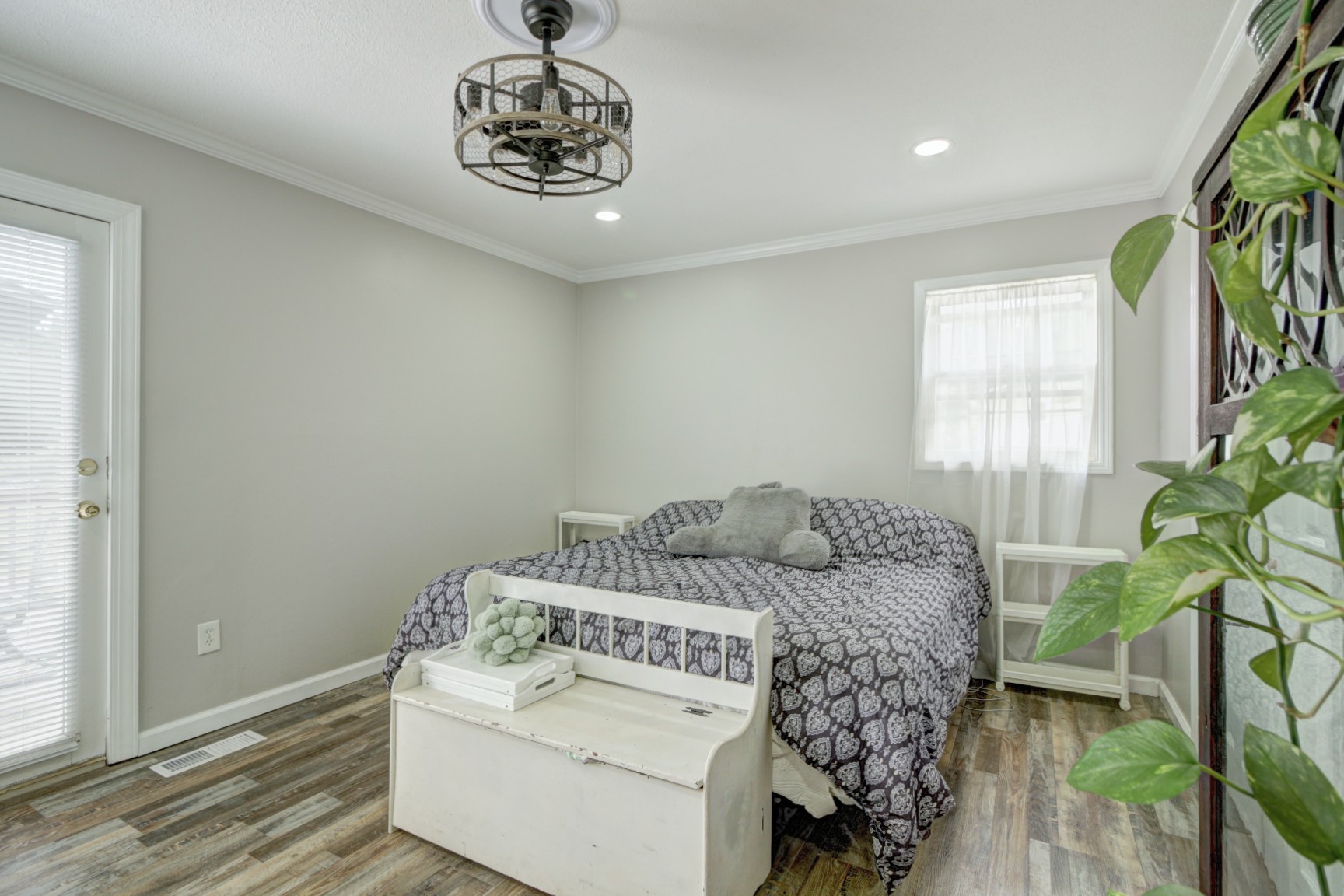 5801 Outer Dr Property Photo 17