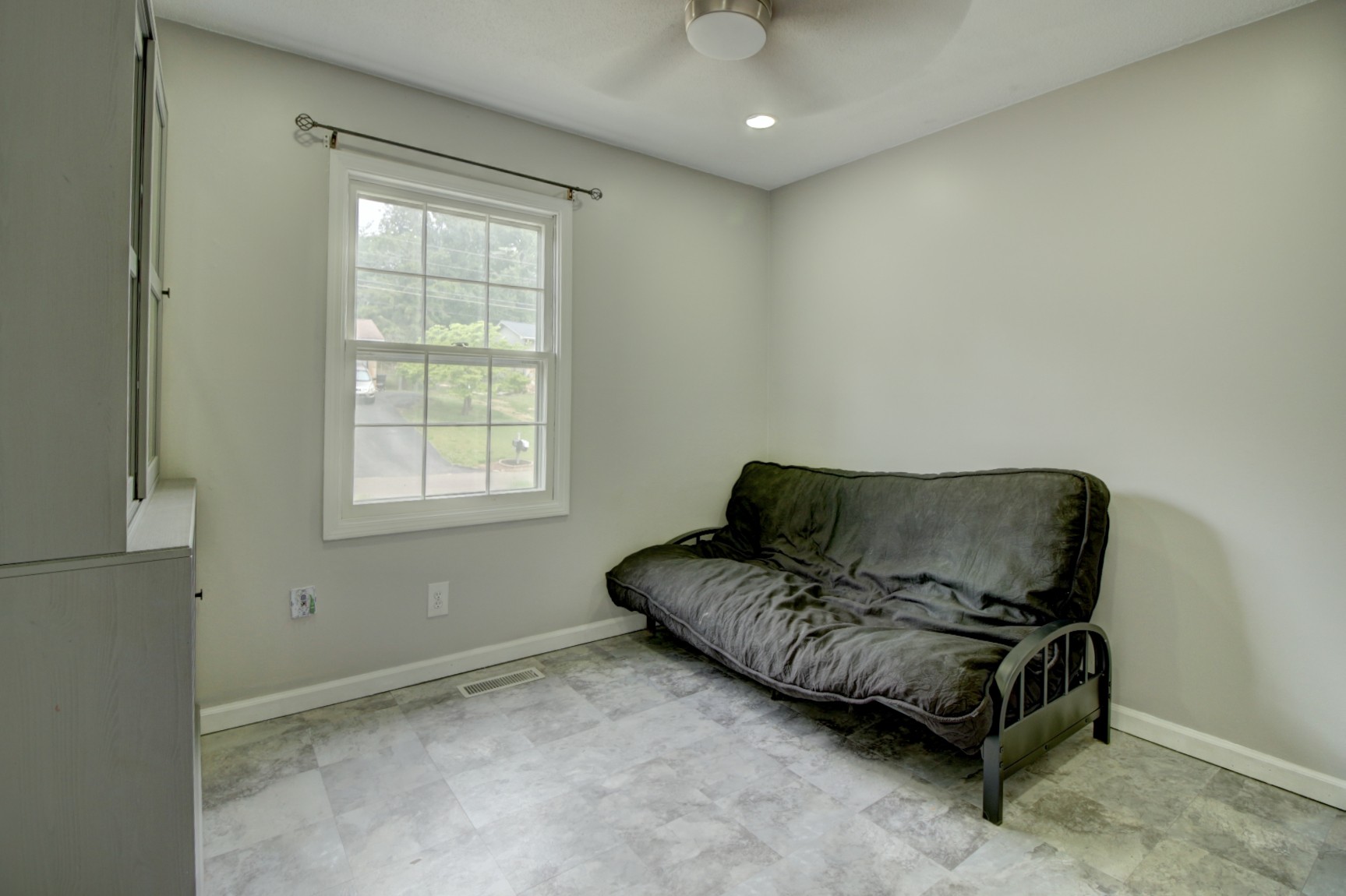 5801 Outer Dr Property Photo 19