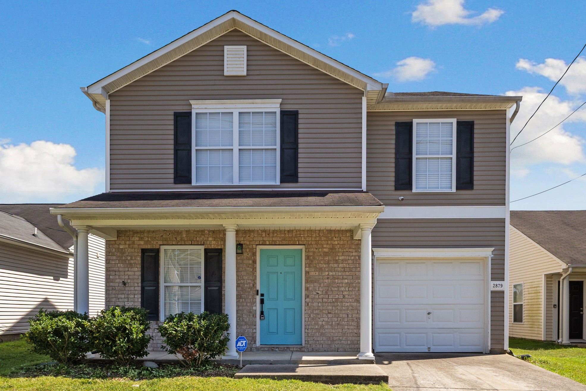 2879 Creekbend Dr
