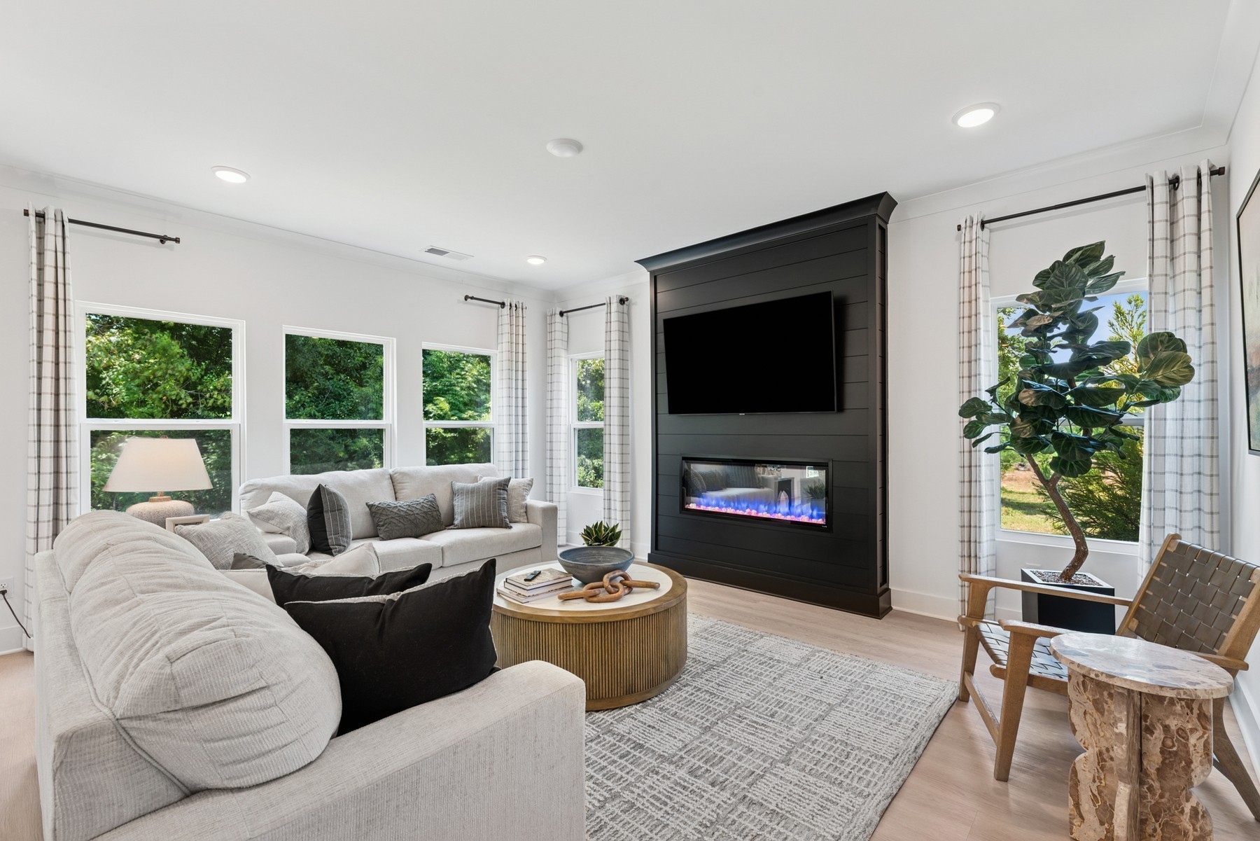 2956 Sharpstone Property Photo 4
