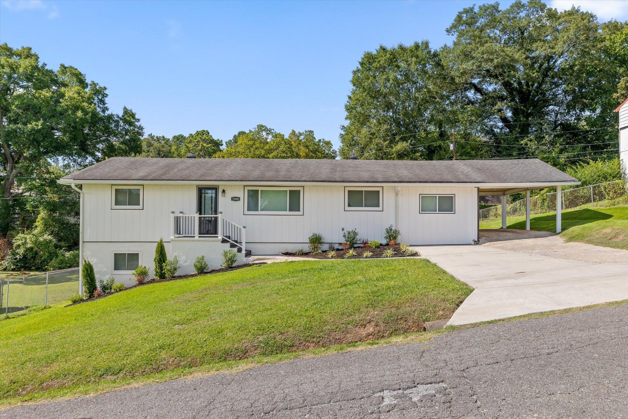2900 Siener Lane Property Photo 1