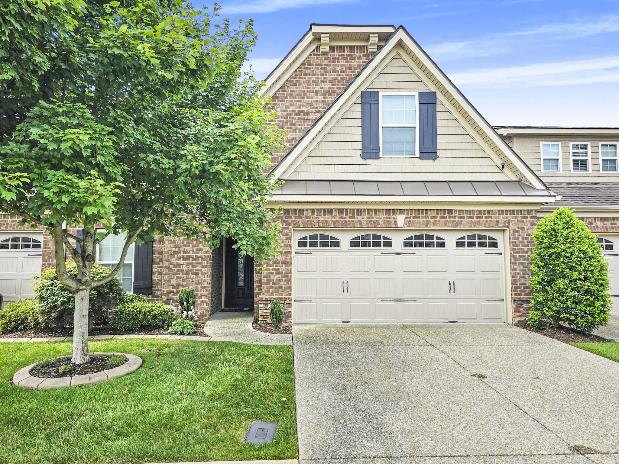 835 Meadowcrest Way Property Photo 1