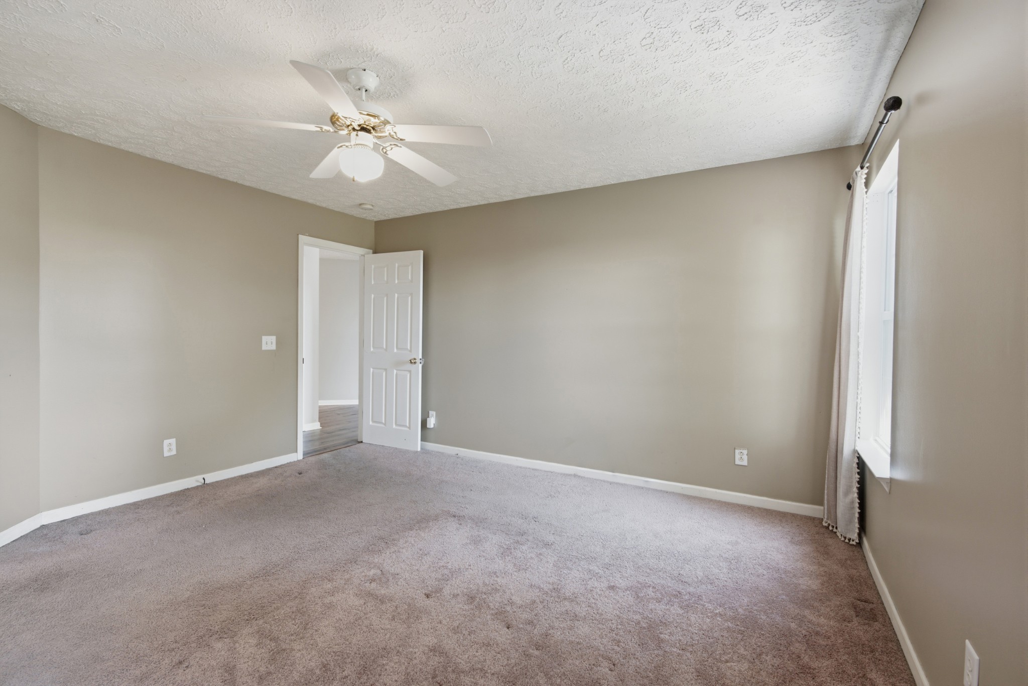 6115 Tuckaleechee Ln Property Photo 12