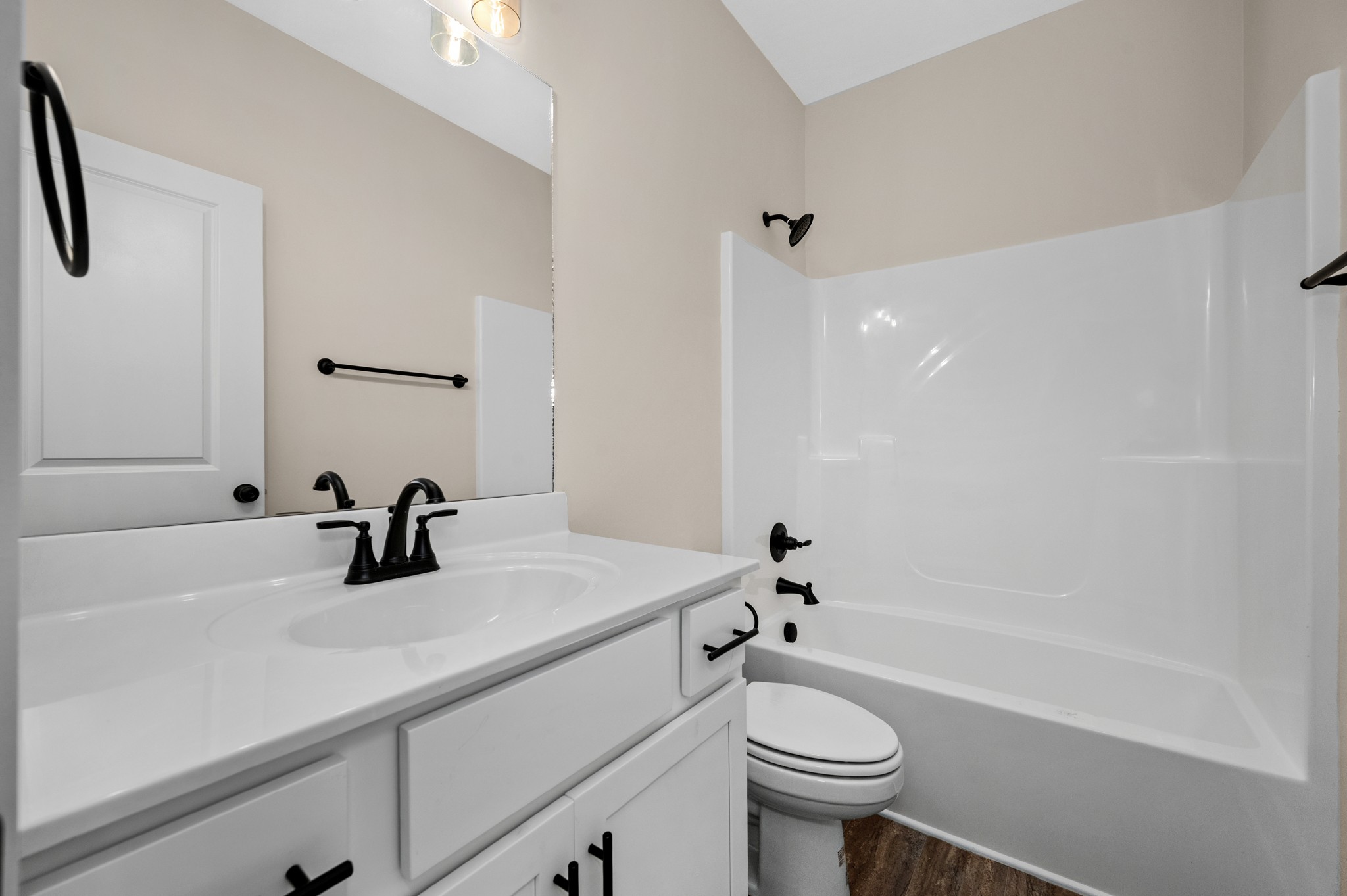 601 Vrabel Rd Property Photo 7