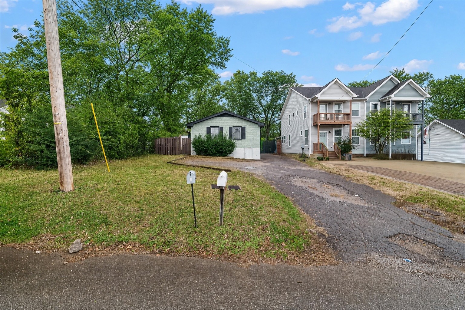 319 Morton Ave Property Photo 1
