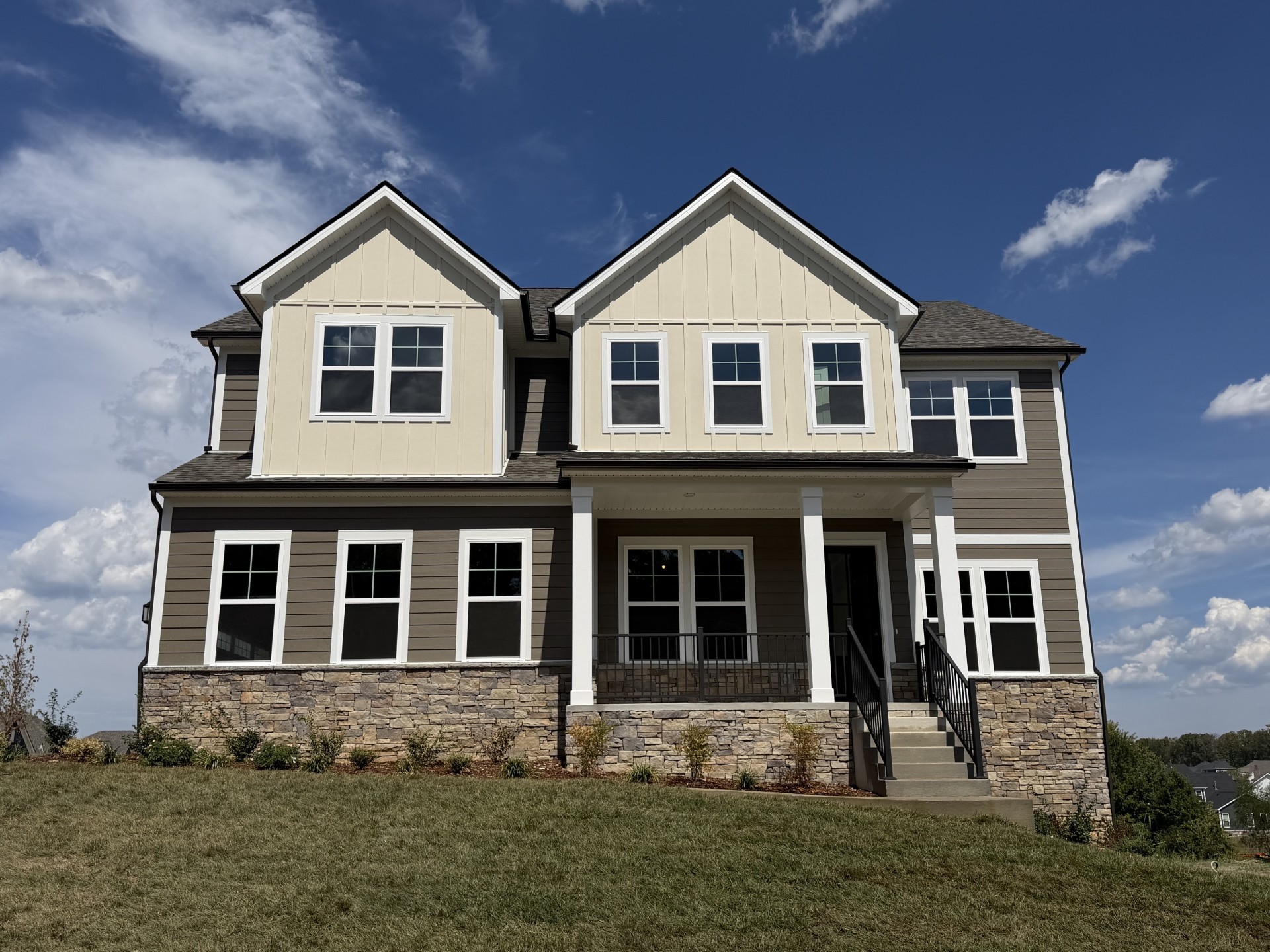 7320 Dutch River Circle Property Photo 1