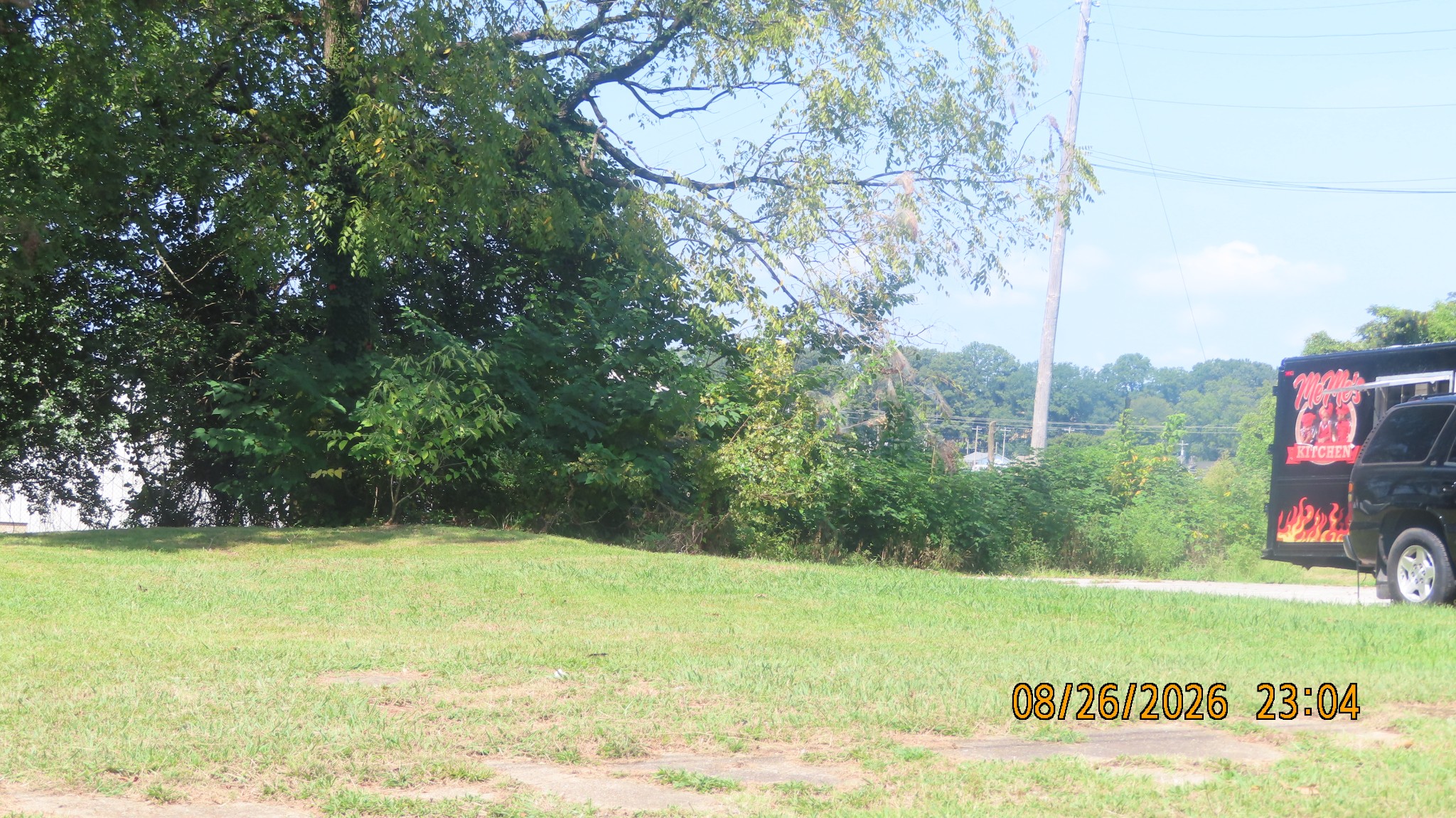 243 Oak St Property Photo 3