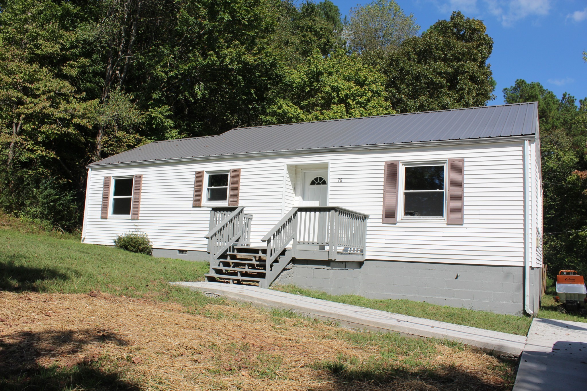 78 College St Property Photo 1