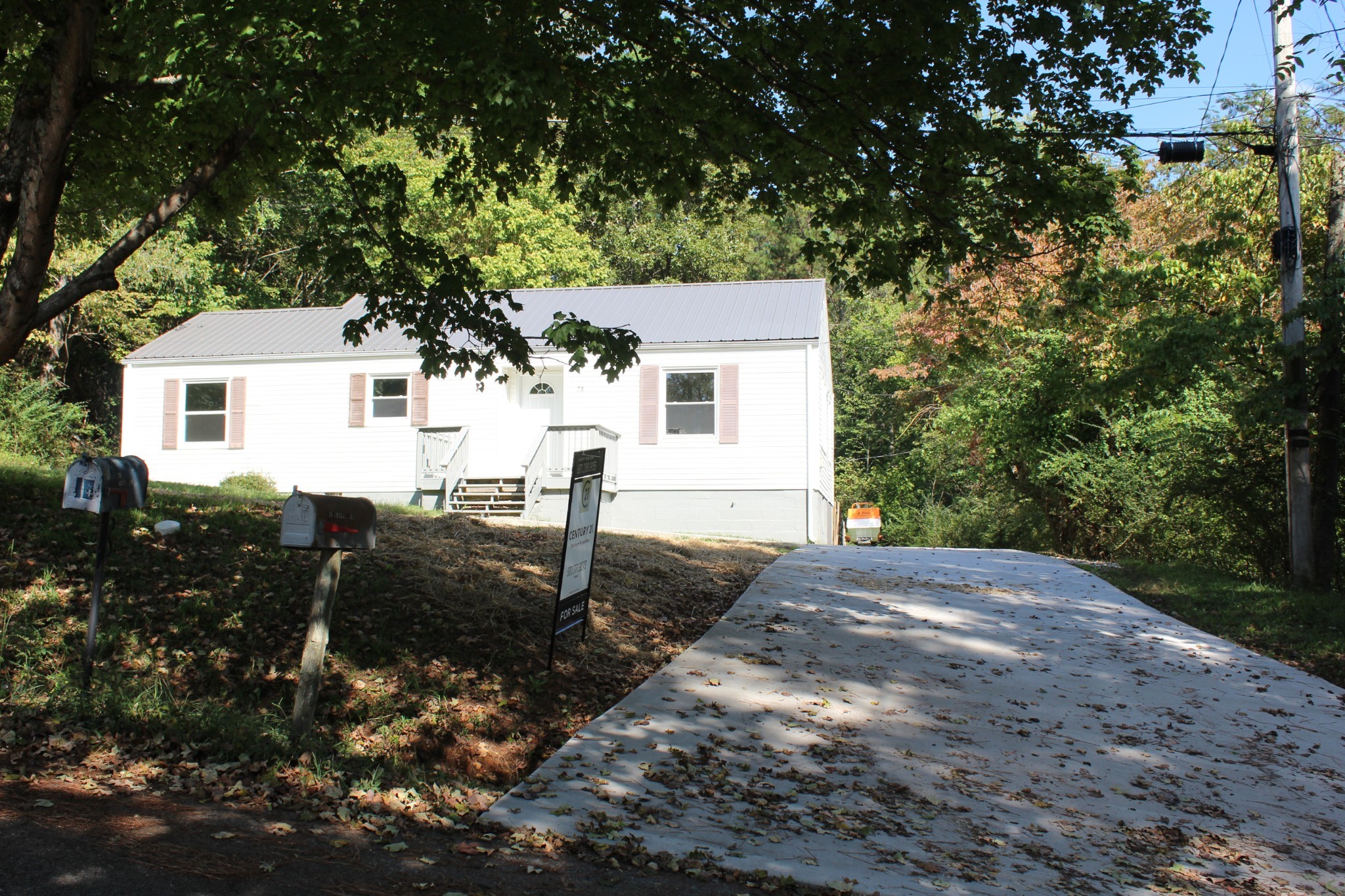 78 College St Property Photo 2