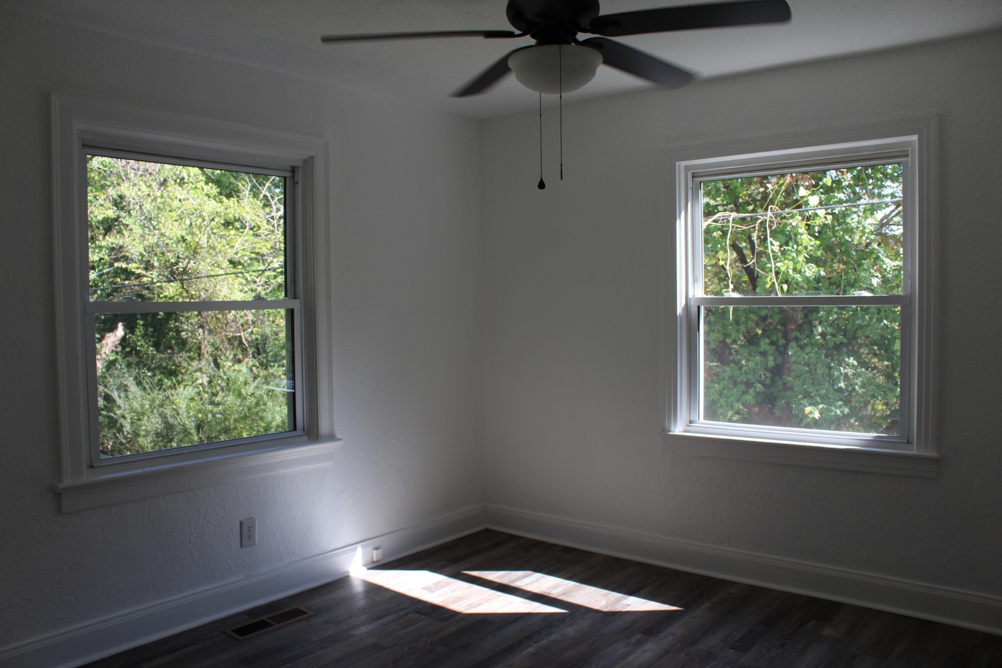 78 College St Property Photo 10