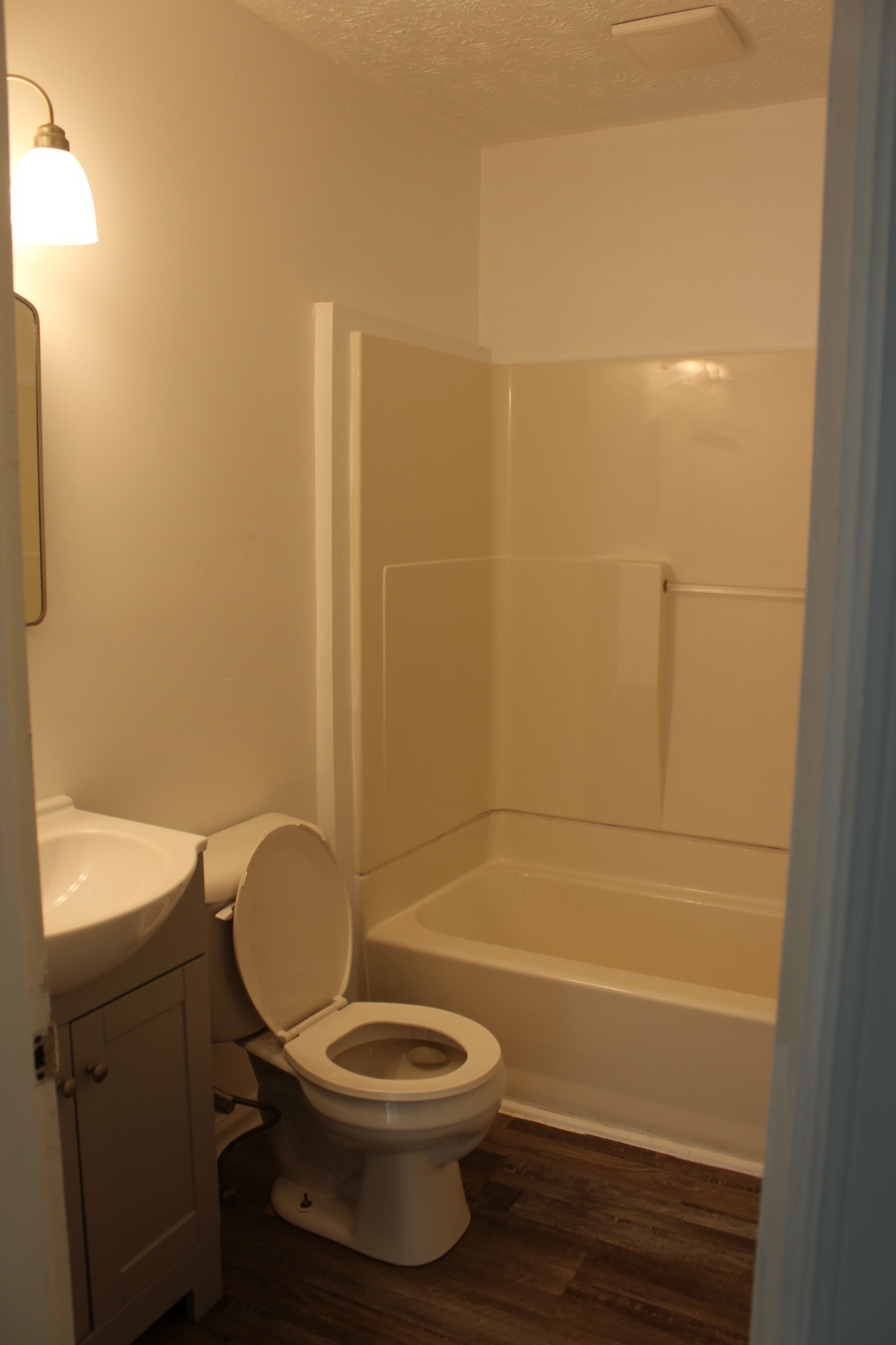 78 College St Property Photo 12