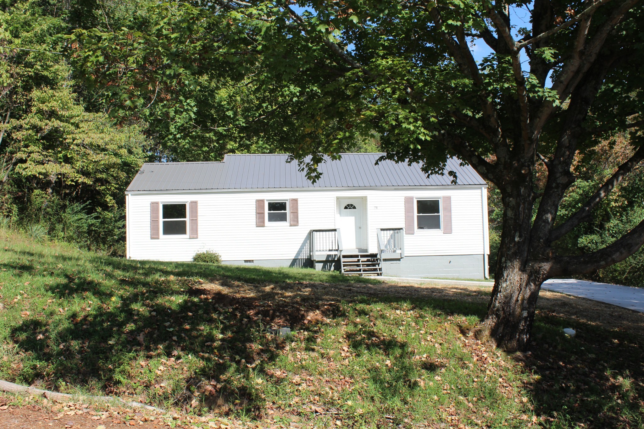 78 College St Property Photo 15