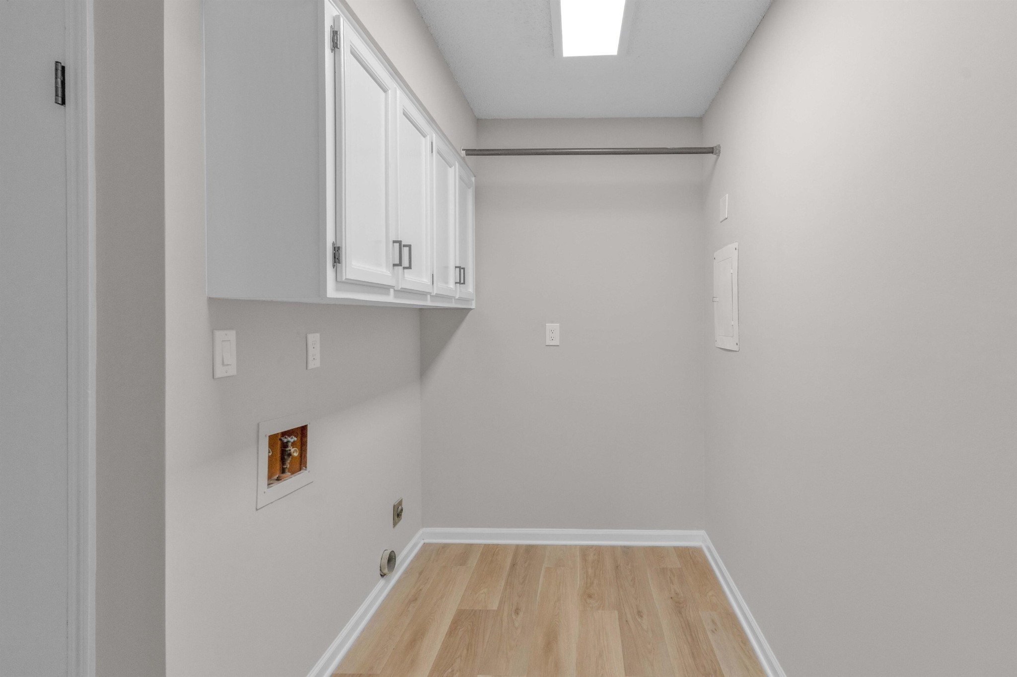 3277 Court St Property Photo 15