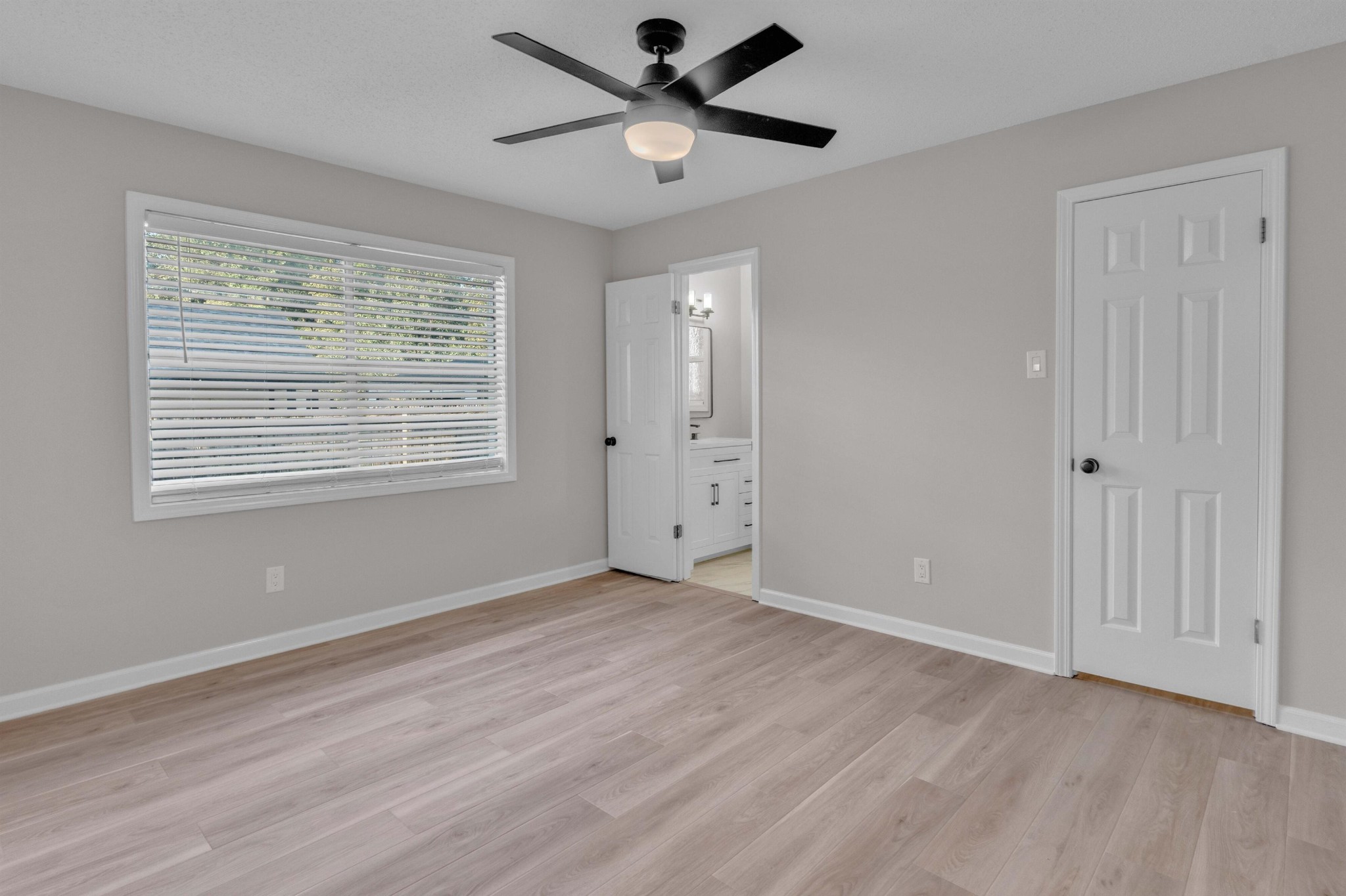 3277 Court St Property Photo 19