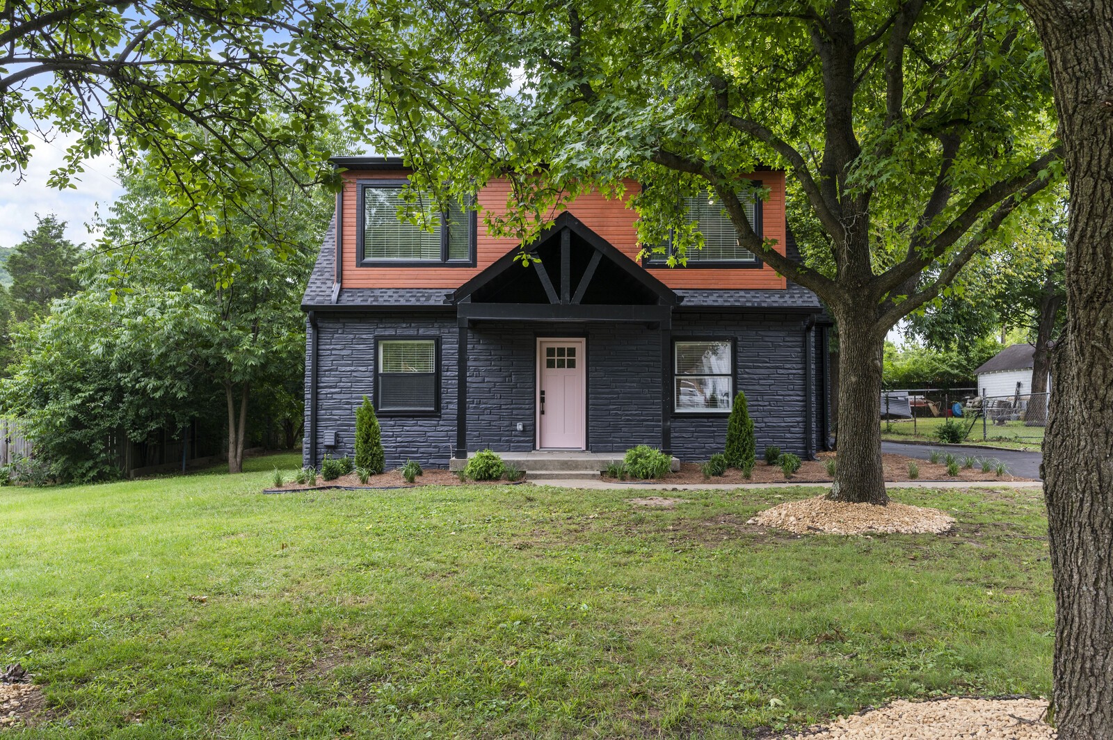 2537 Stinson Rd Property Photo 2