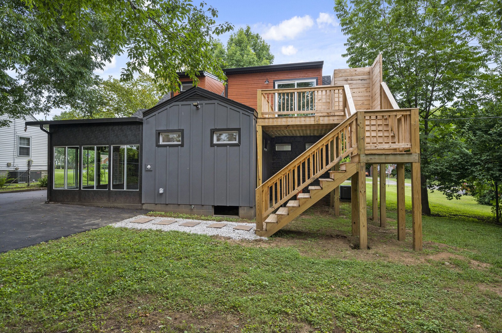2537 Stinson Rd Property Photo 3