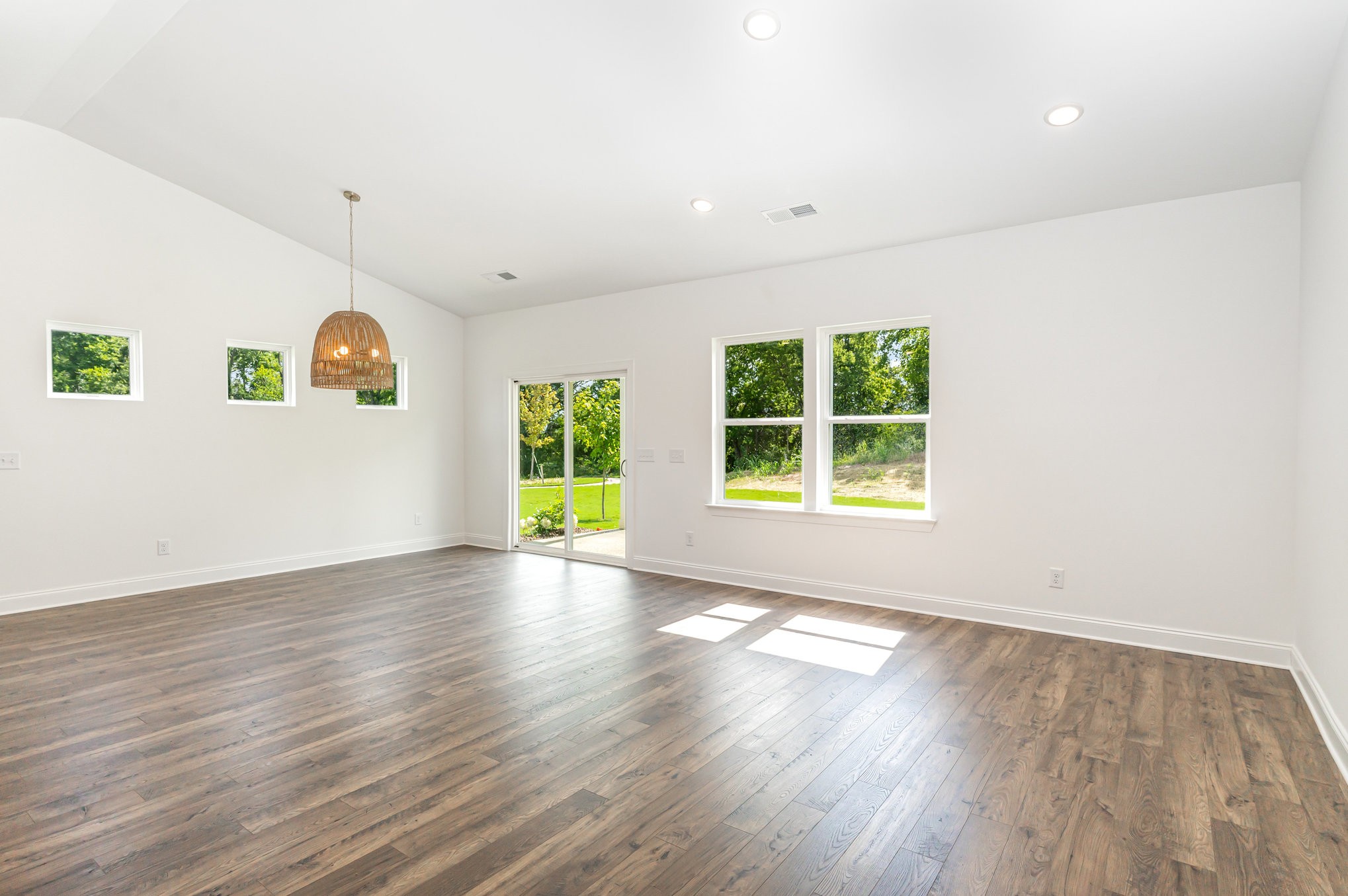 1100 Riverview Run Property Photo 5