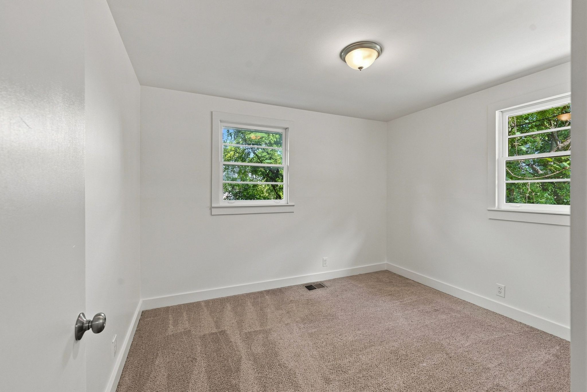 278 Garry Dr Property Photo 18