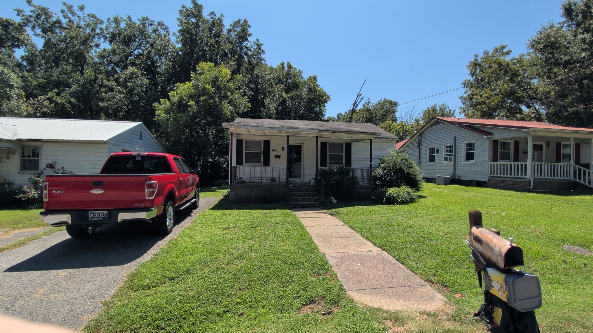 1023 E Woodrow St Property Photo 1