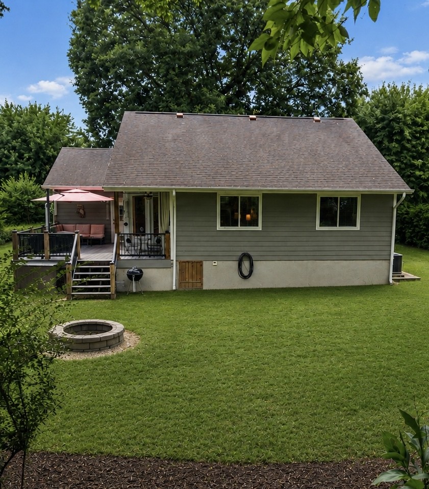 121 Agee Cir, E Property Photo 4
