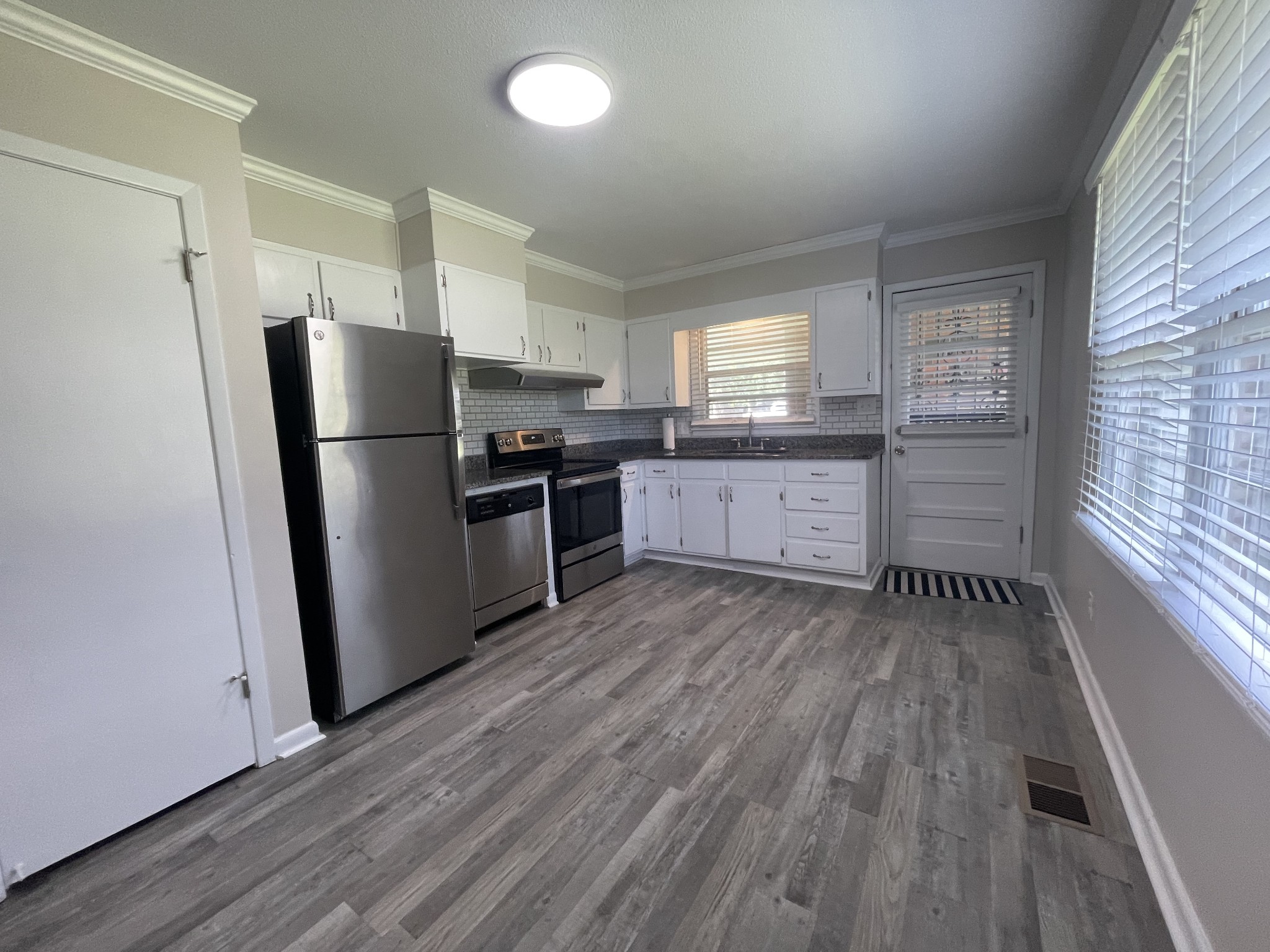 2306 Belview Rd Property Photo 9