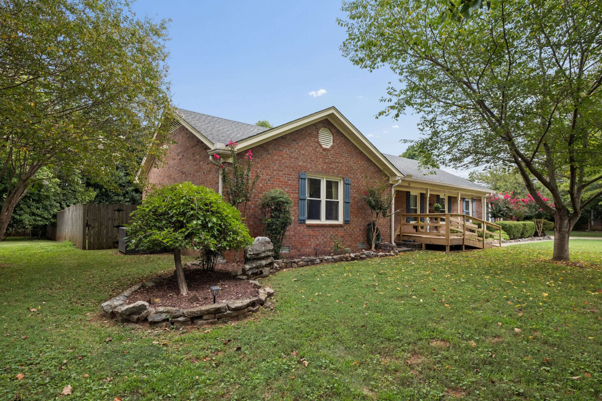 518 Winthorne Ct Property Photo 1