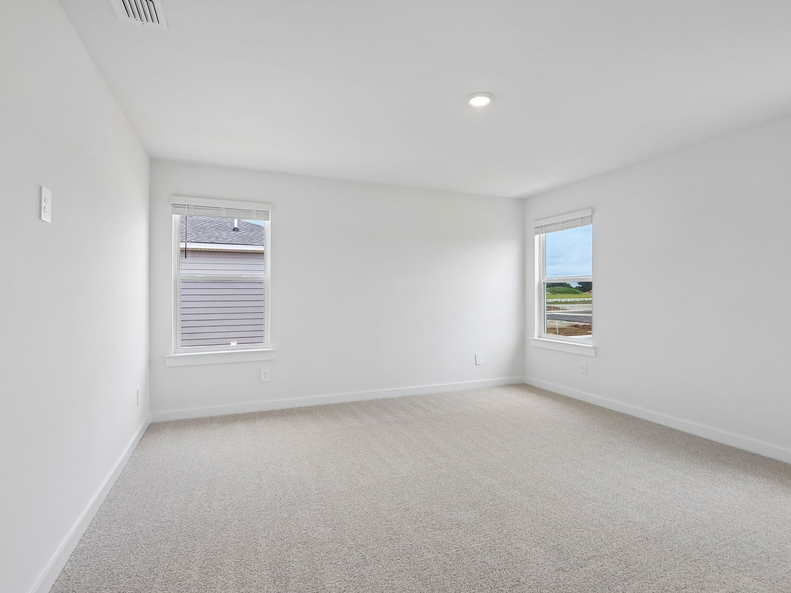1615 Garnet Way Property Photo 9