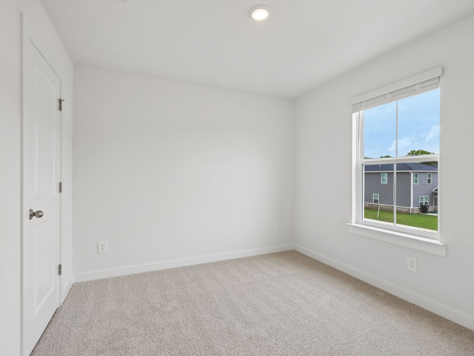 1615 Garnet Way Property Photo 13