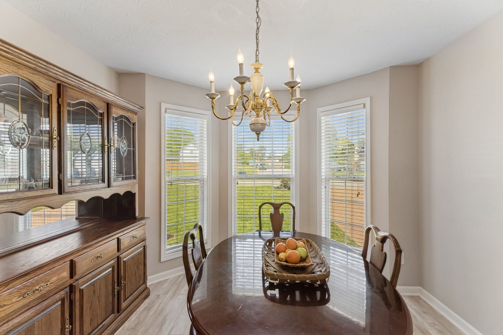 3011 Candlelite Dr Property Photo 10
